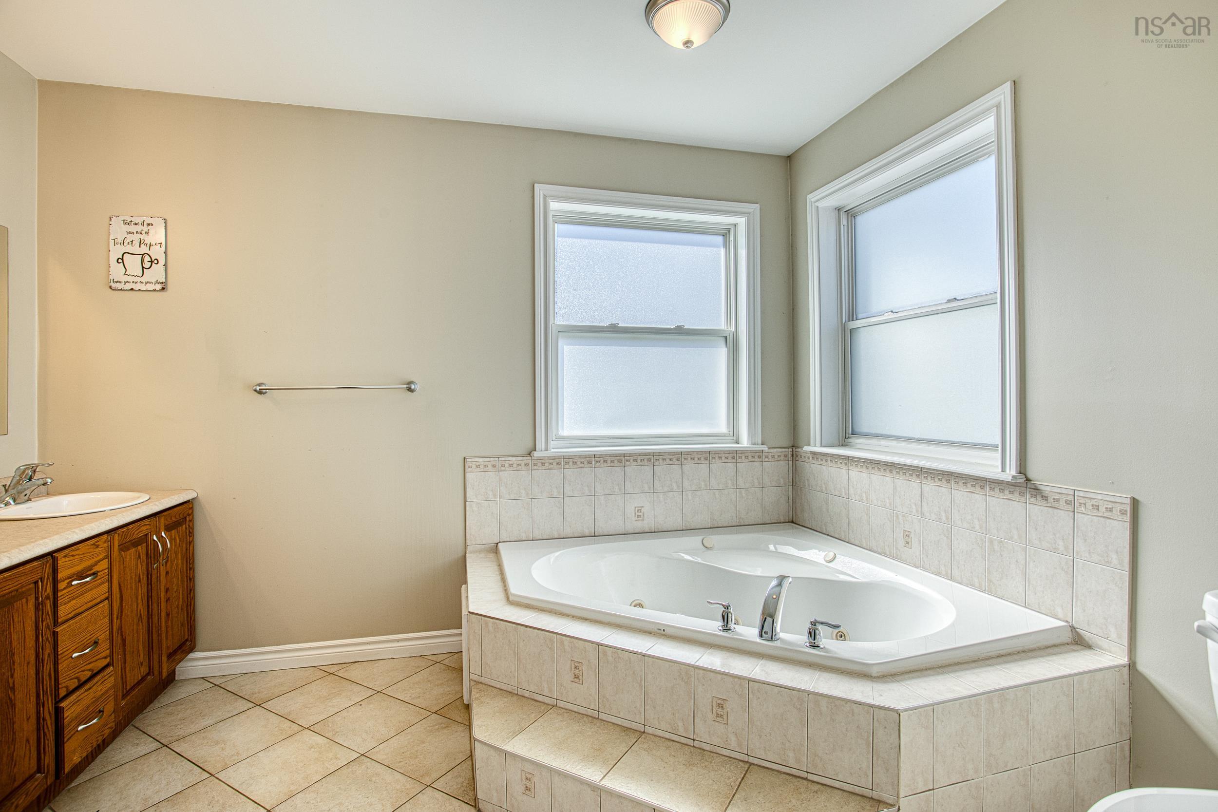 $749,000.00: 477 Preakness Crescent, Fall River