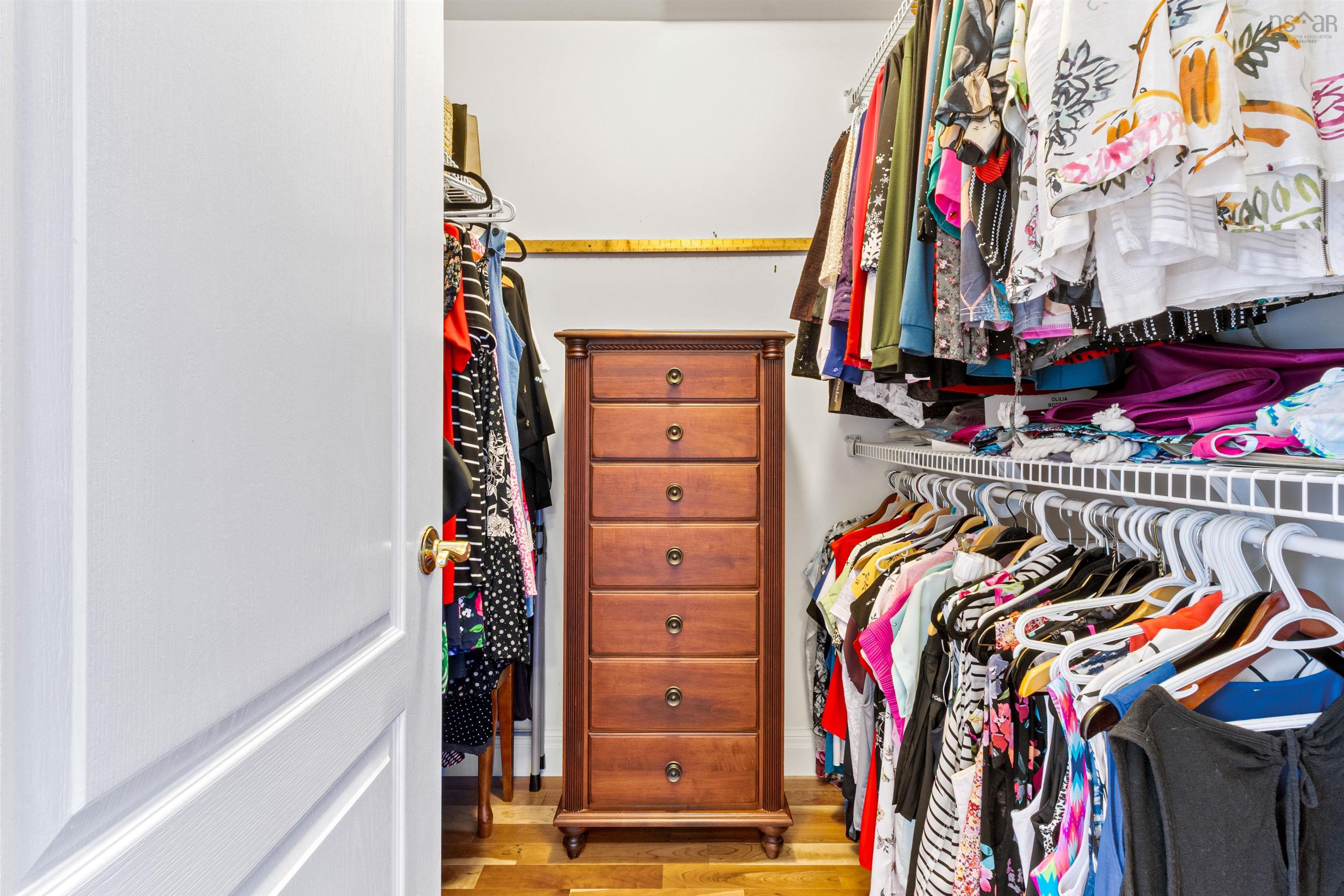 $949,500.00: 385 Lakeview Avenue, Middle Sackville