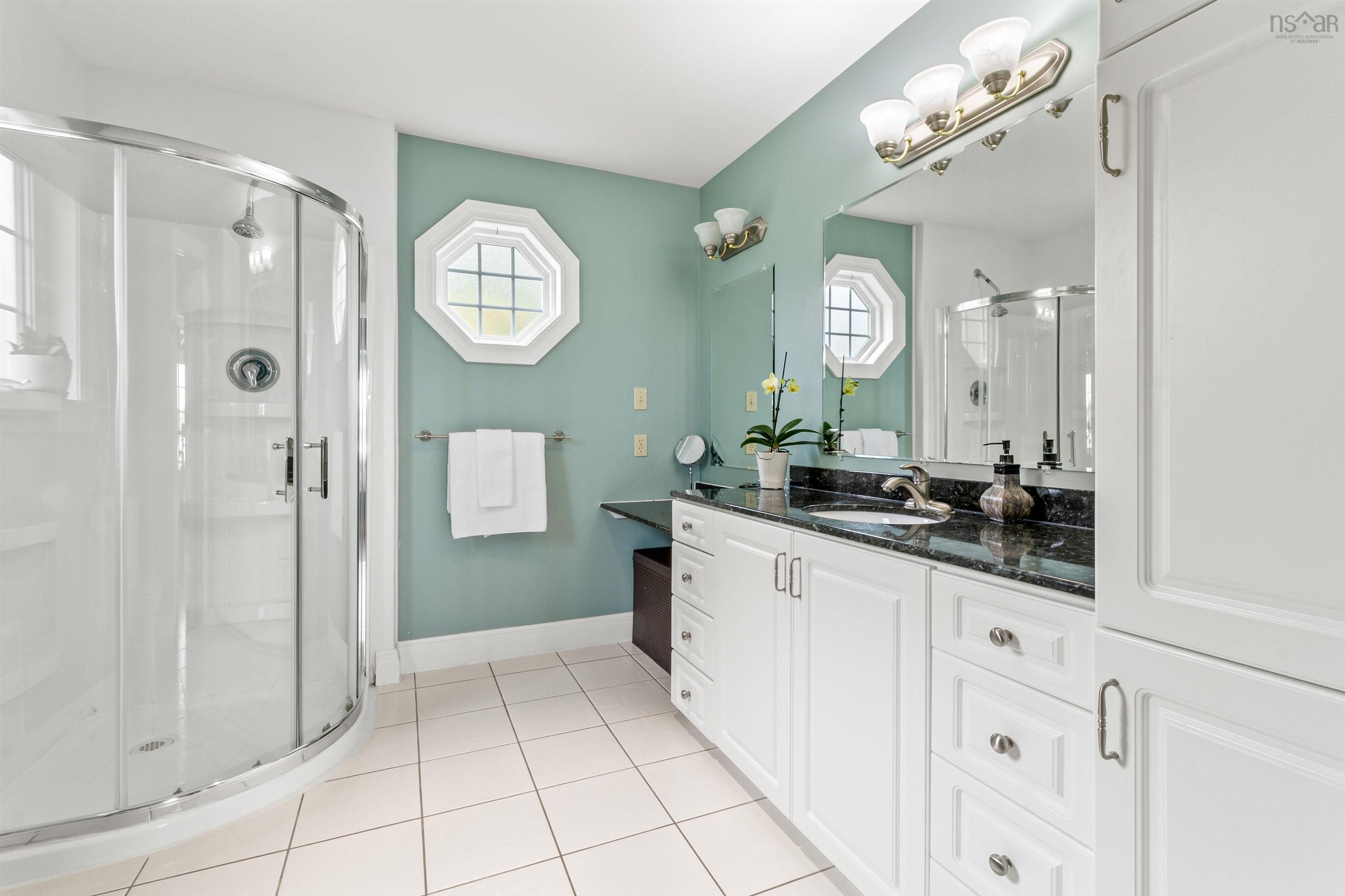 $949,500.00: 385 Lakeview Avenue, Middle Sackville