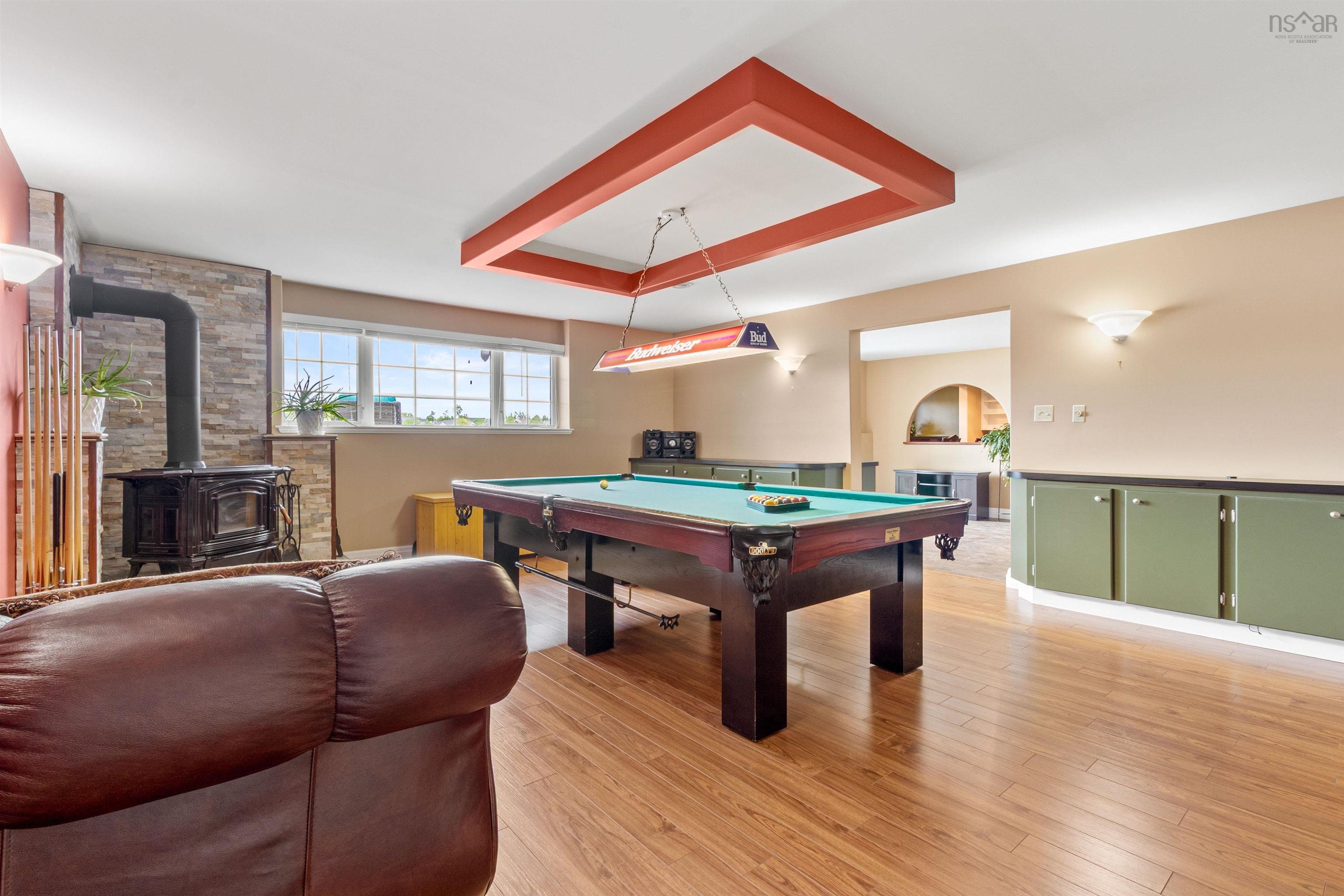 $949,500.00: 385 Lakeview Avenue, Middle Sackville