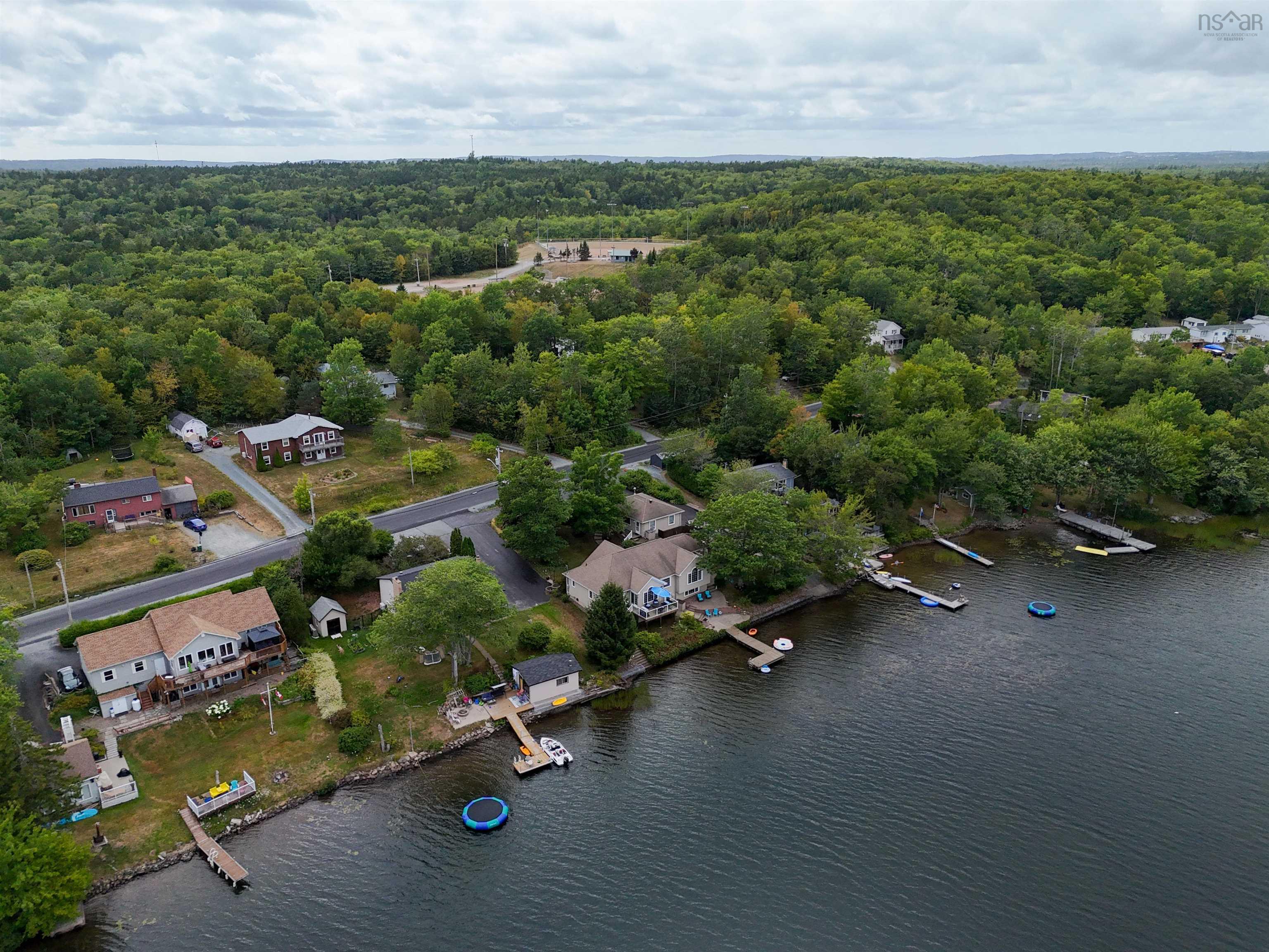 $949,500.00: 385 Lakeview Avenue, Middle Sackville