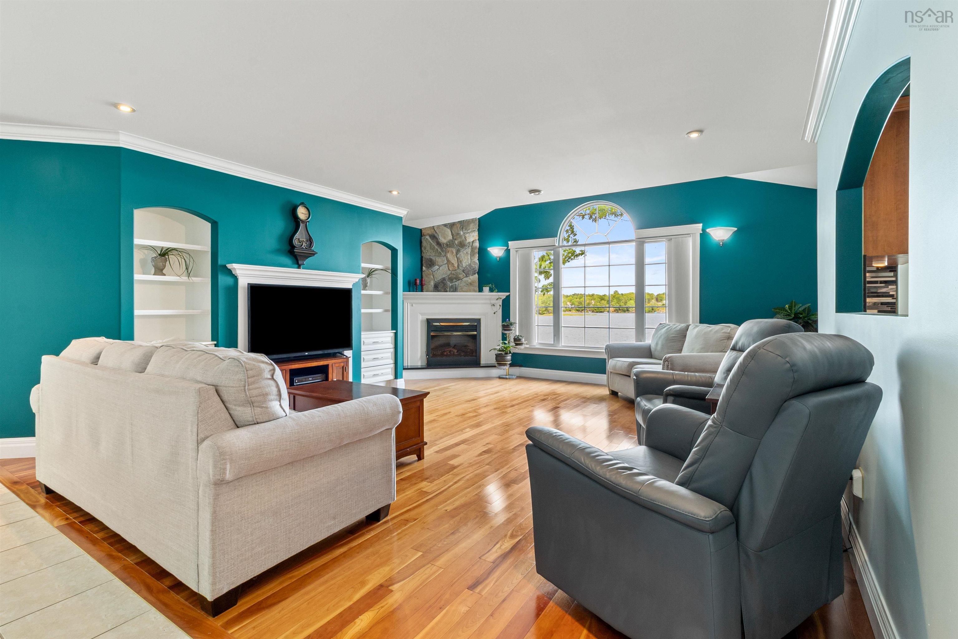 $949,500.00: 385 Lakeview Avenue, Middle Sackville