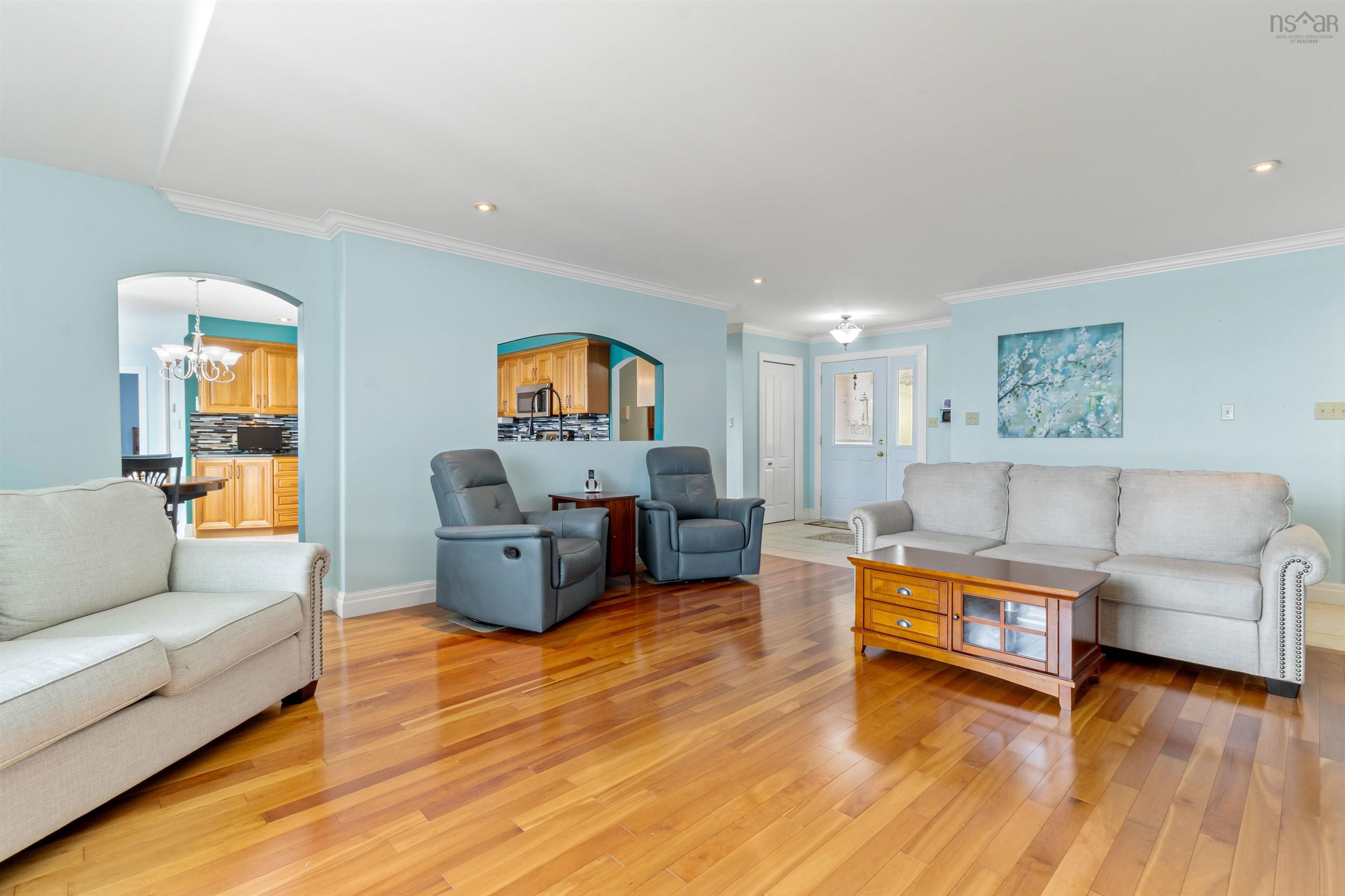 $949,500.00: 385 Lakeview Avenue, Middle Sackville