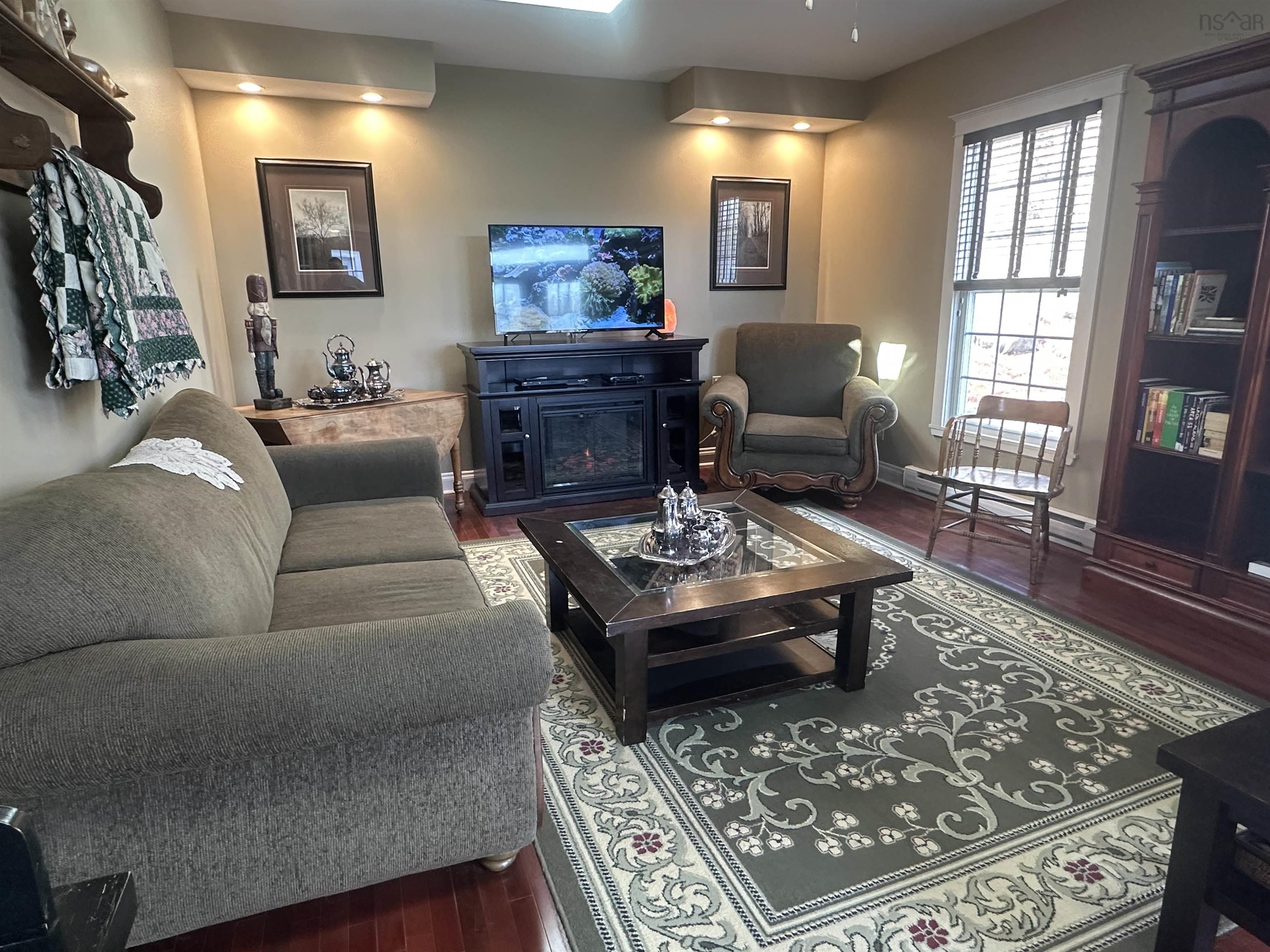 $374,900.00: 86 West Street, Milton