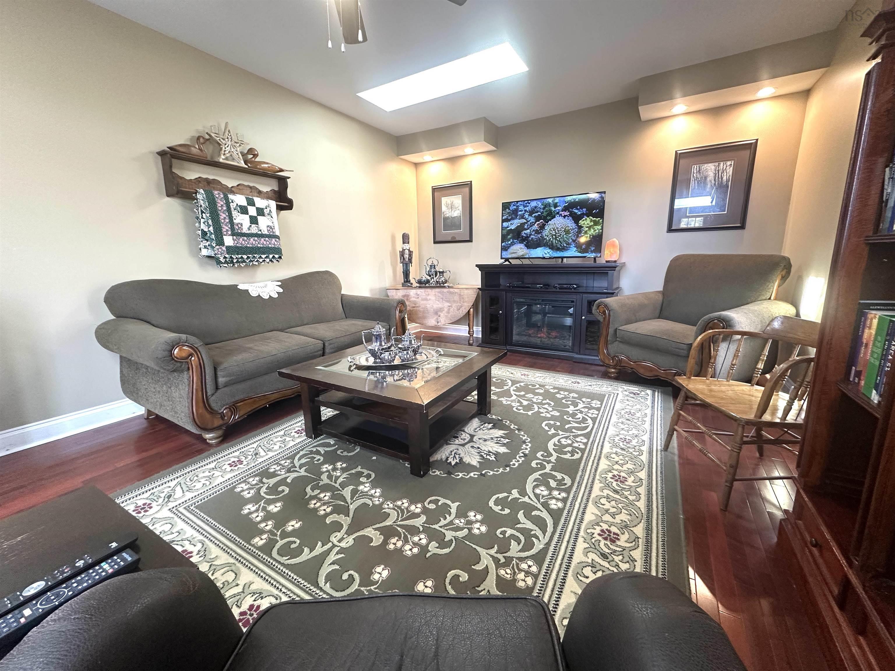 $374,900.00: 86 West Street, Milton