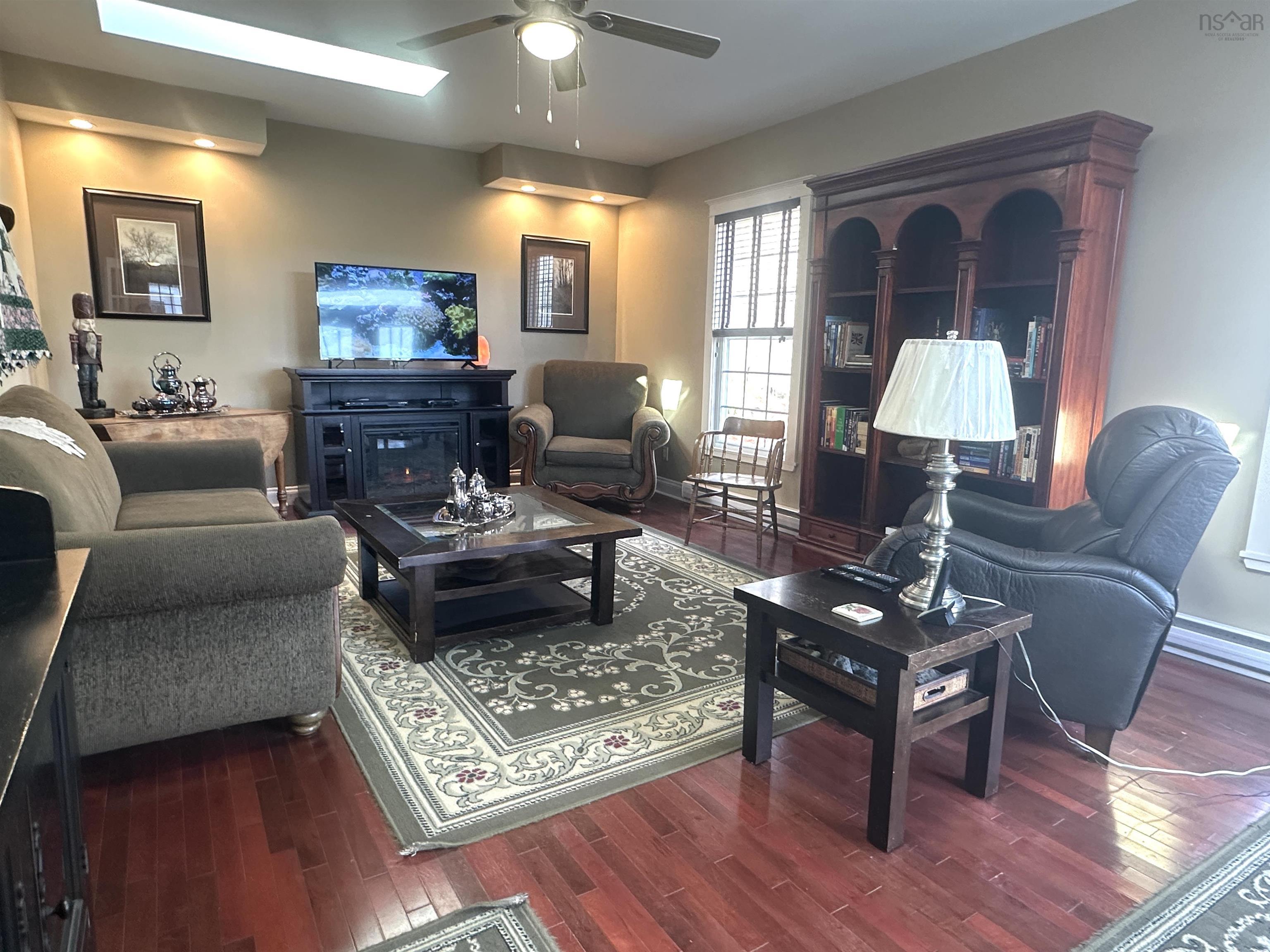 $374,900.00: 86 West Street, Milton