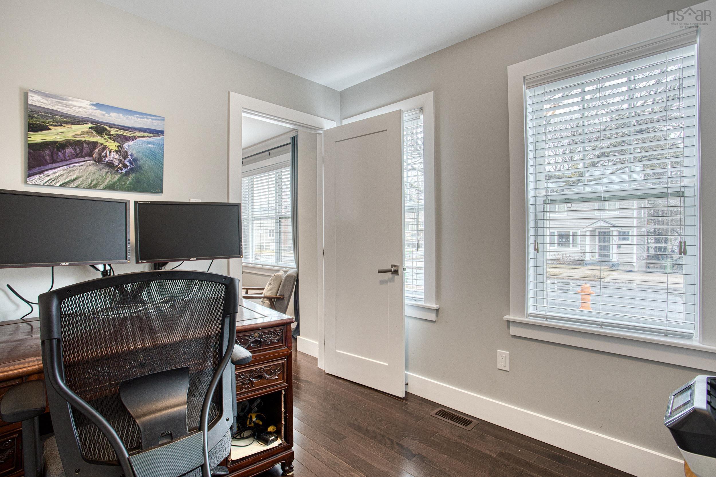 $869,000.00: 3198 Ashburn Avenue, Halifax