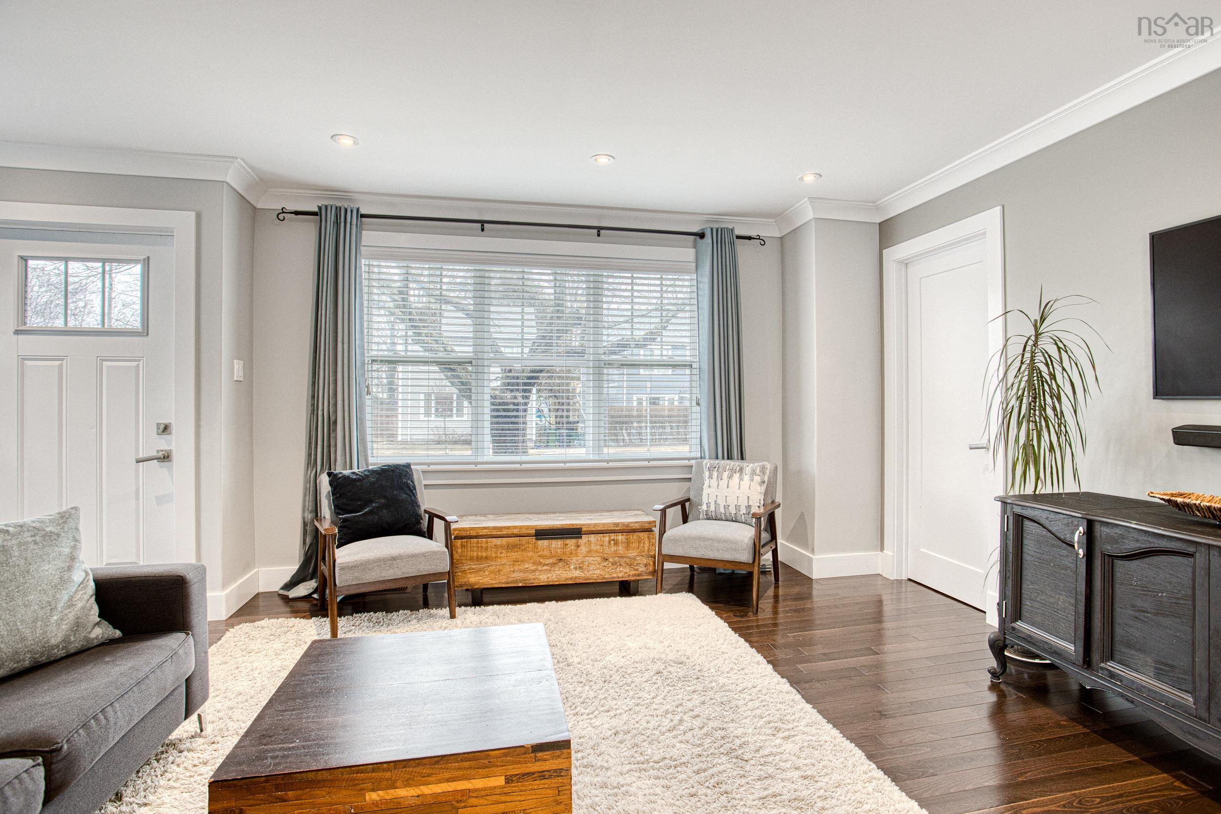 $869,000.00: 3198 Ashburn Avenue, Halifax