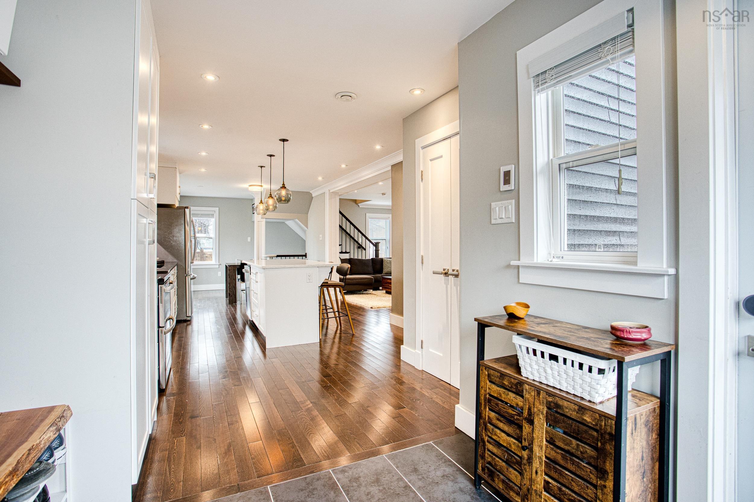 $869,000.00: 3198 Ashburn Avenue, Halifax