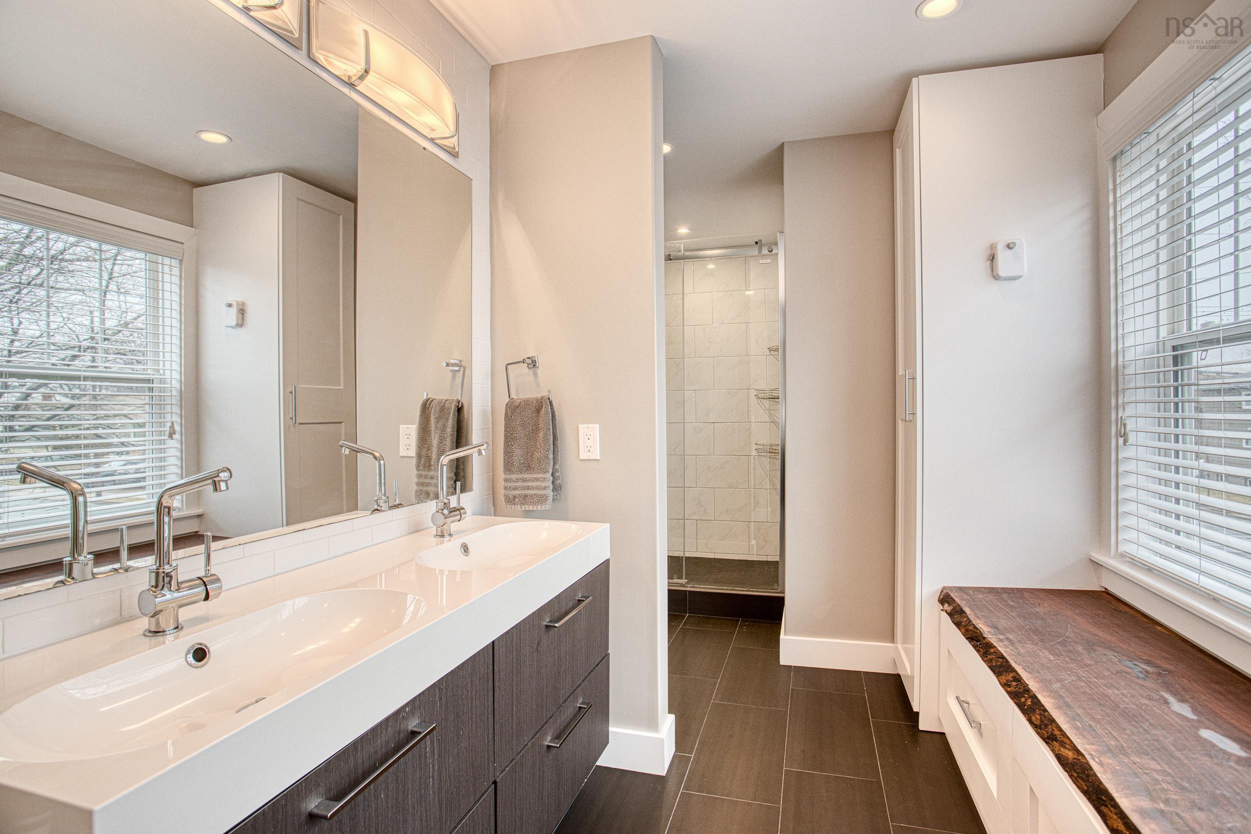 $869,000.00: 3198 Ashburn Avenue, Halifax