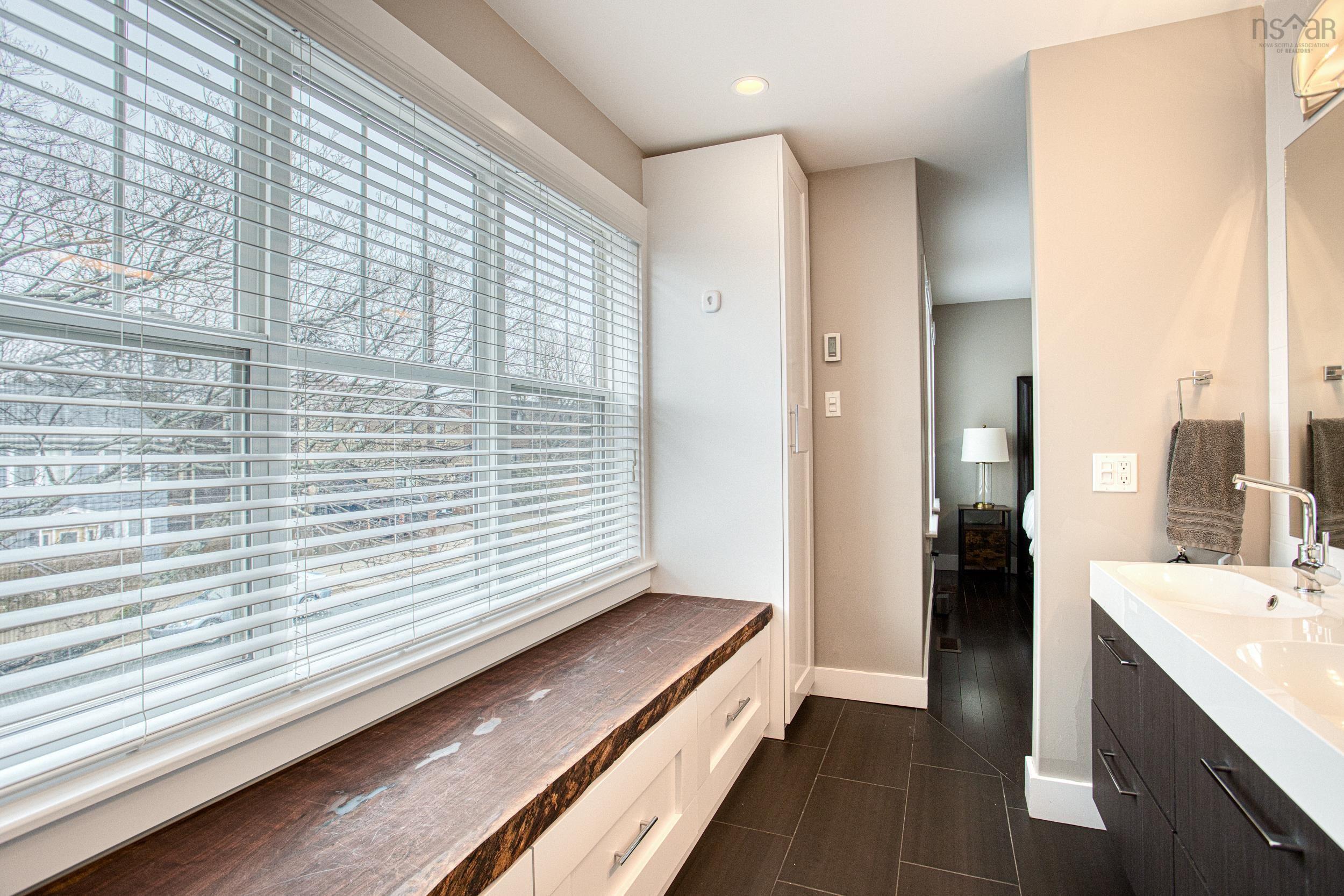 $869,000.00: 3198 Ashburn Avenue, Halifax