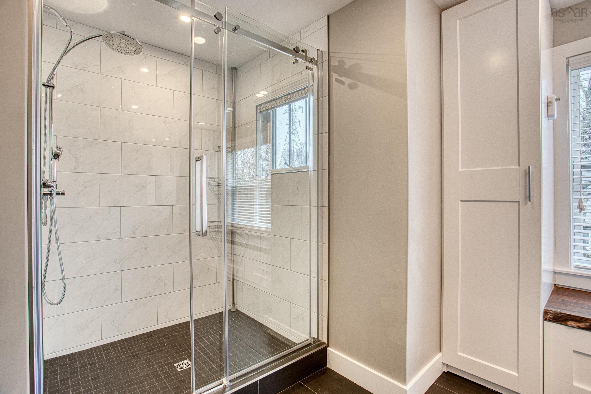 $869,000.00: 3198 Ashburn Avenue, Halifax