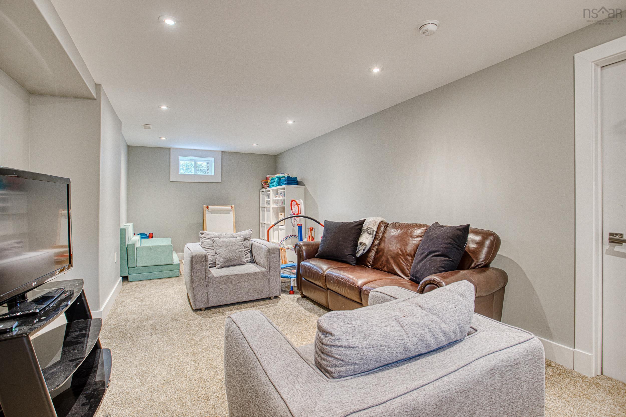 $869,000.00: 3198 Ashburn Avenue, Halifax