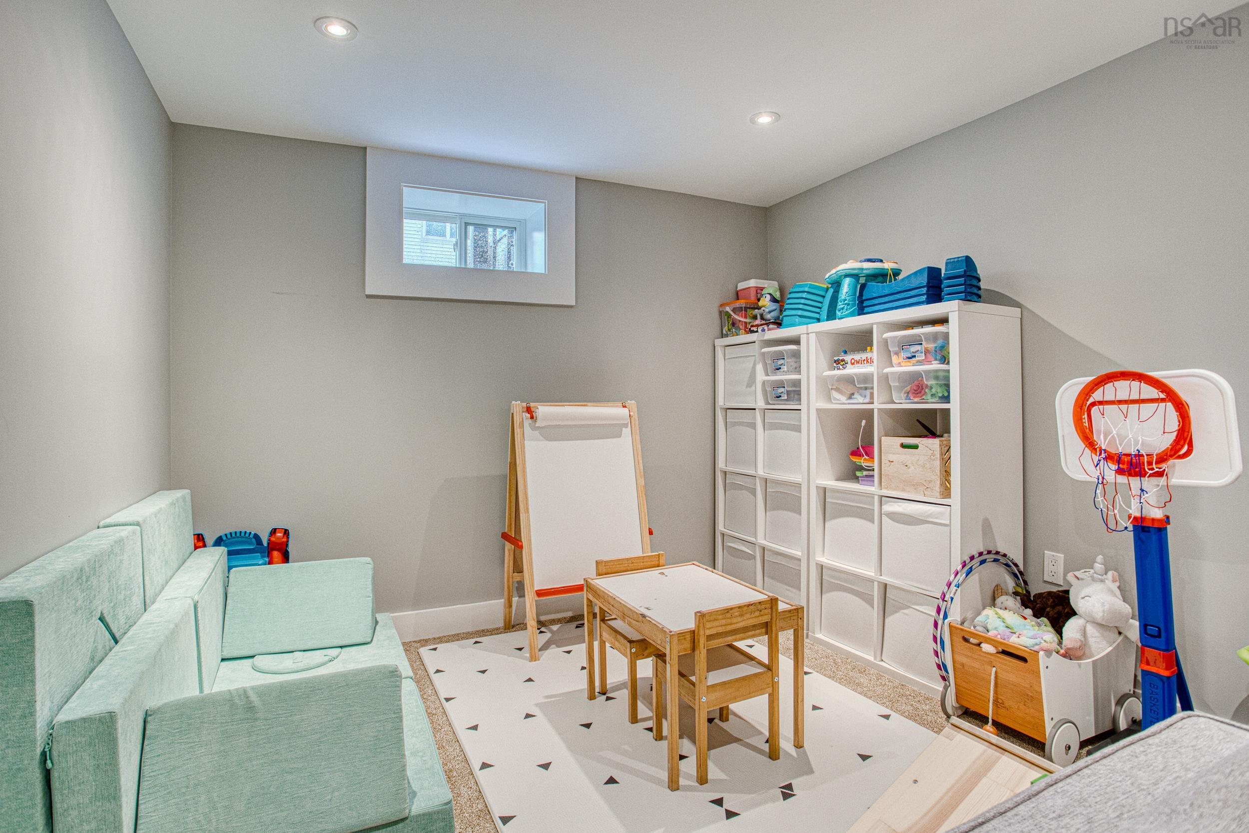 $869,000.00: 3198 Ashburn Avenue, Halifax