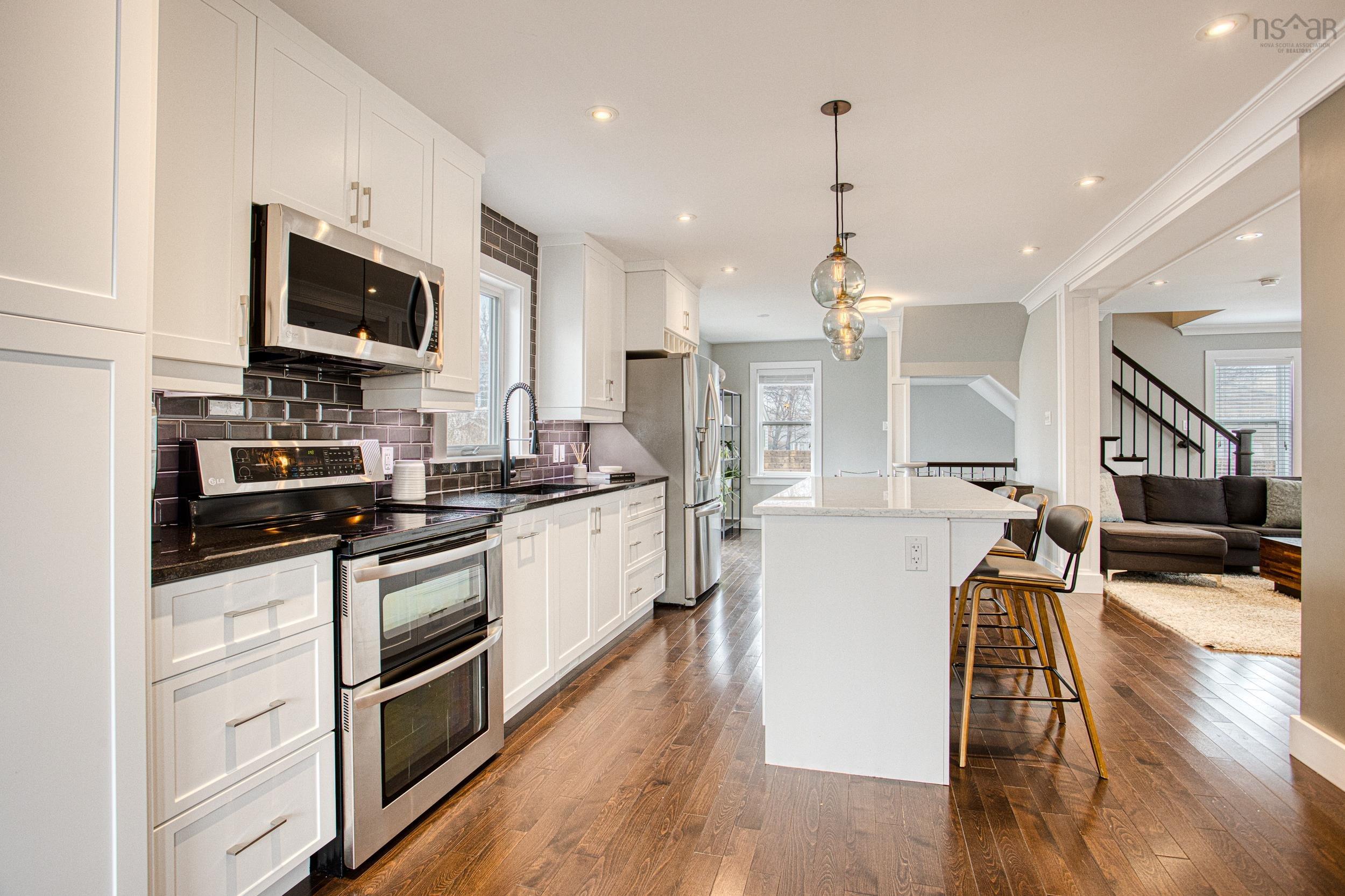 $869,000.00: 3198 Ashburn Avenue, Halifax