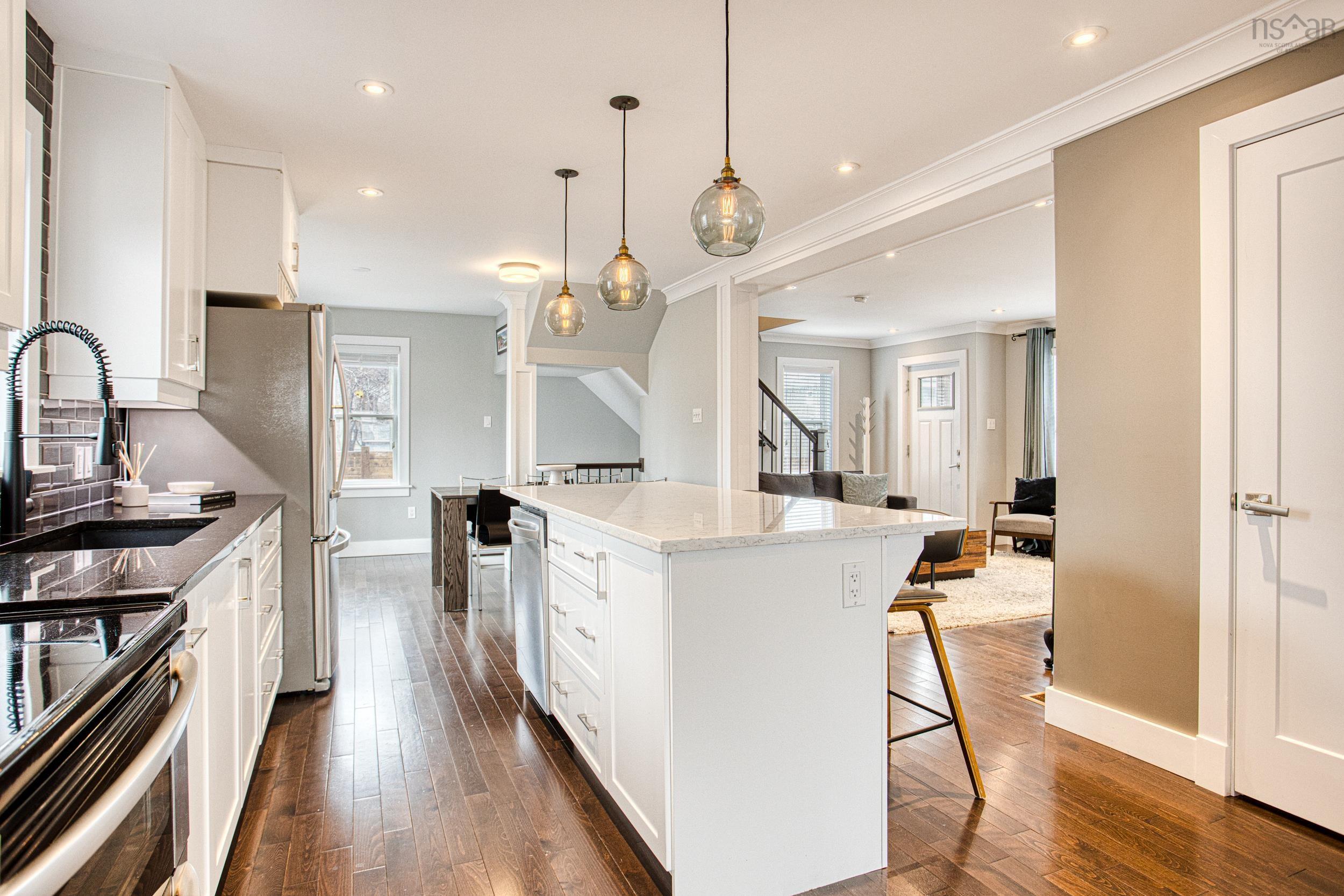 $869,000.00: 3198 Ashburn Avenue, Halifax