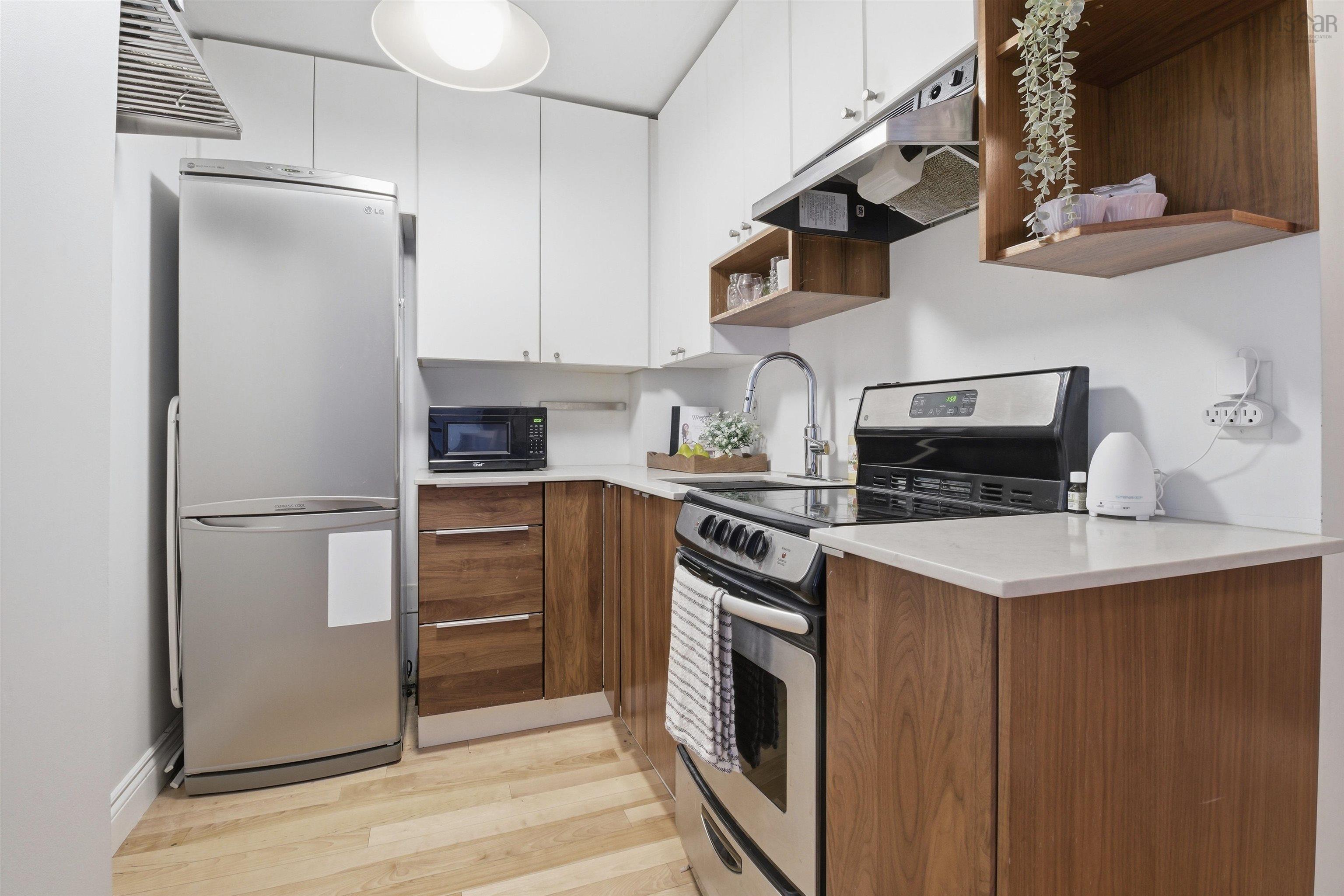 $315,000.00: 806 5959 Spring Garden Road, Halifax