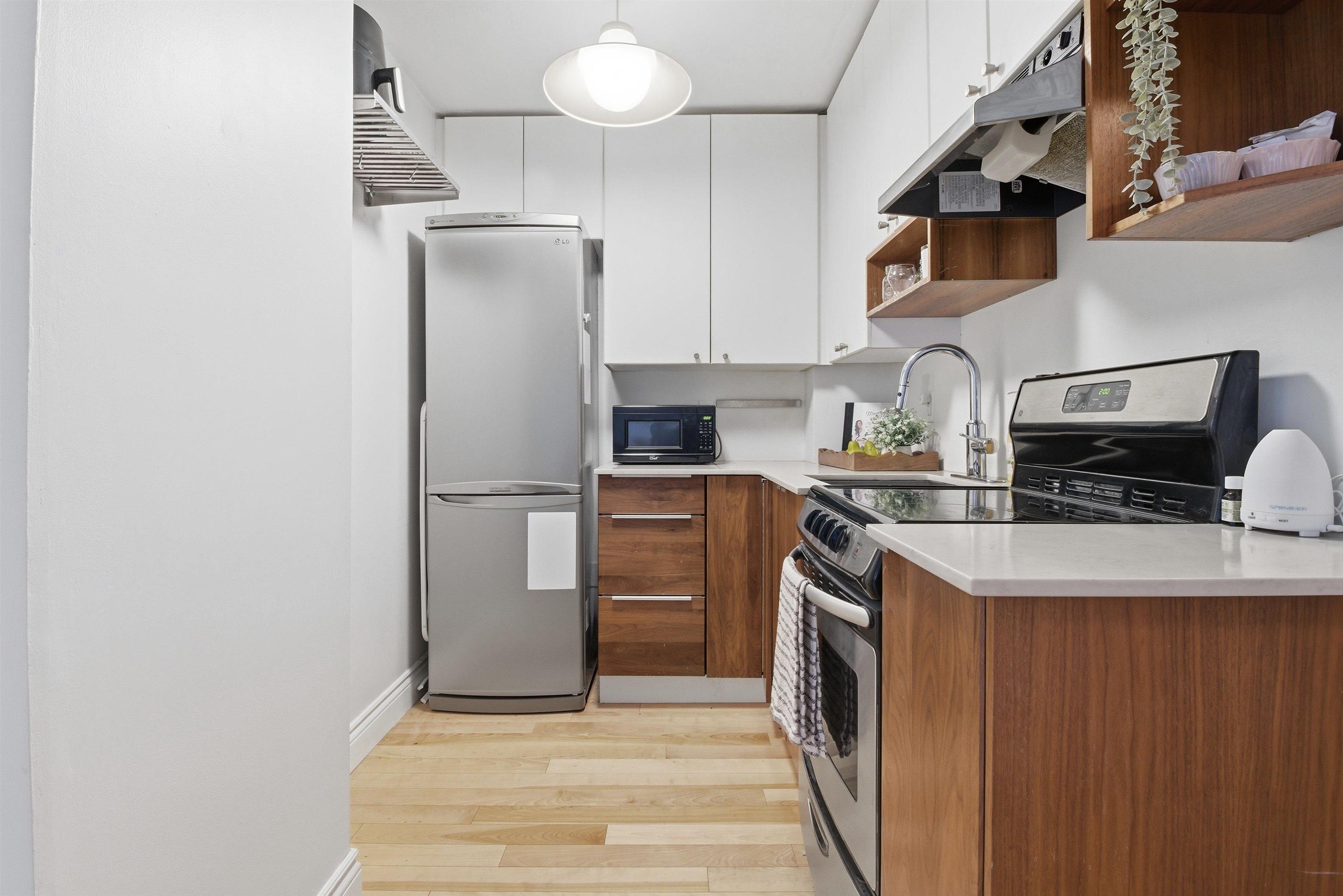 $315,000.00: 806 5959 Spring Garden Road, Halifax