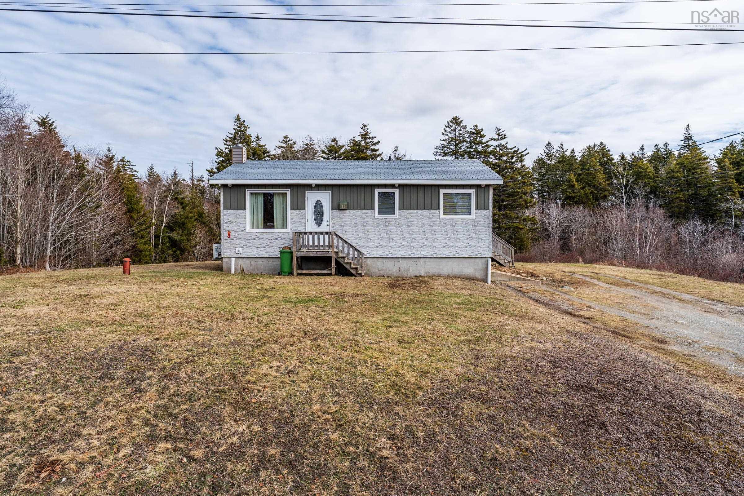 $215,000.00: 39 Oakridge Road, Church Point