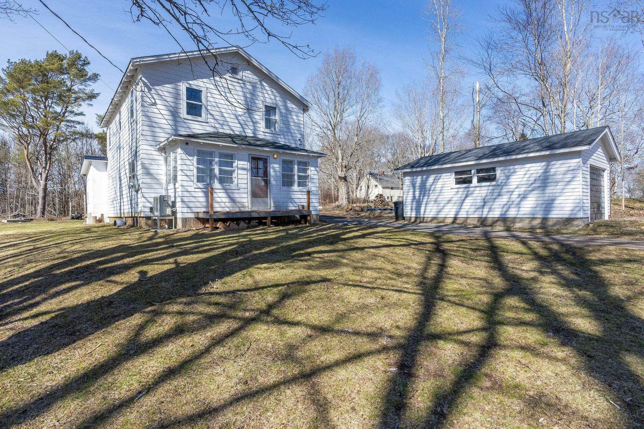 $345,000.00: 35 Pleasant Street, Melvern Square