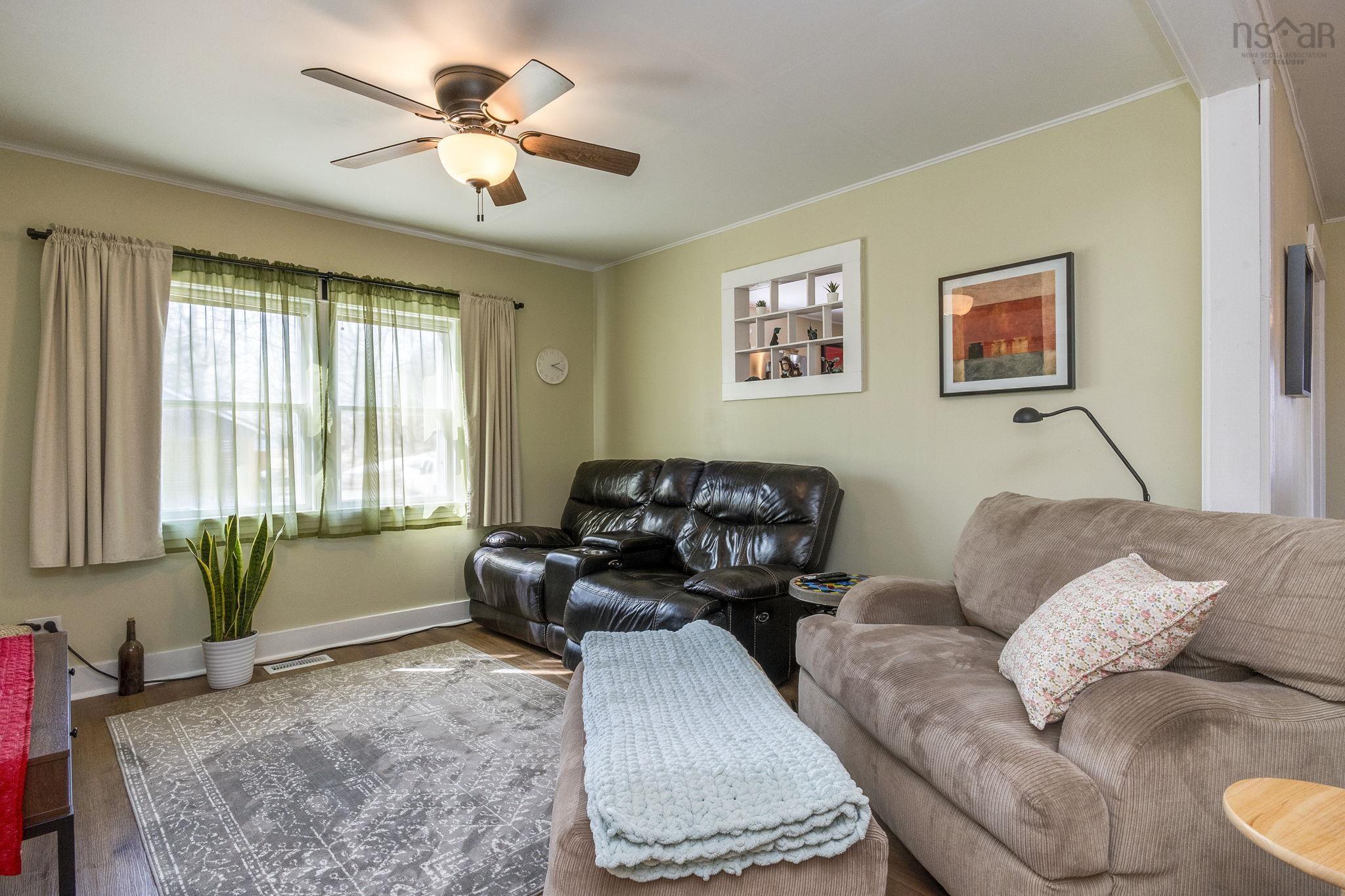 $345,000.00: 35 Pleasant Street, Melvern Square