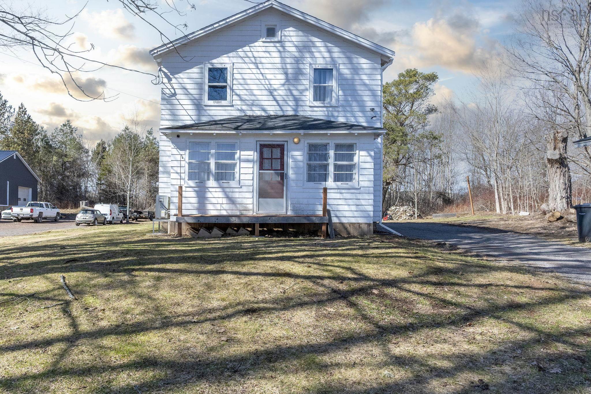 $345,000.00: 35 Pleasant Street, Melvern Square