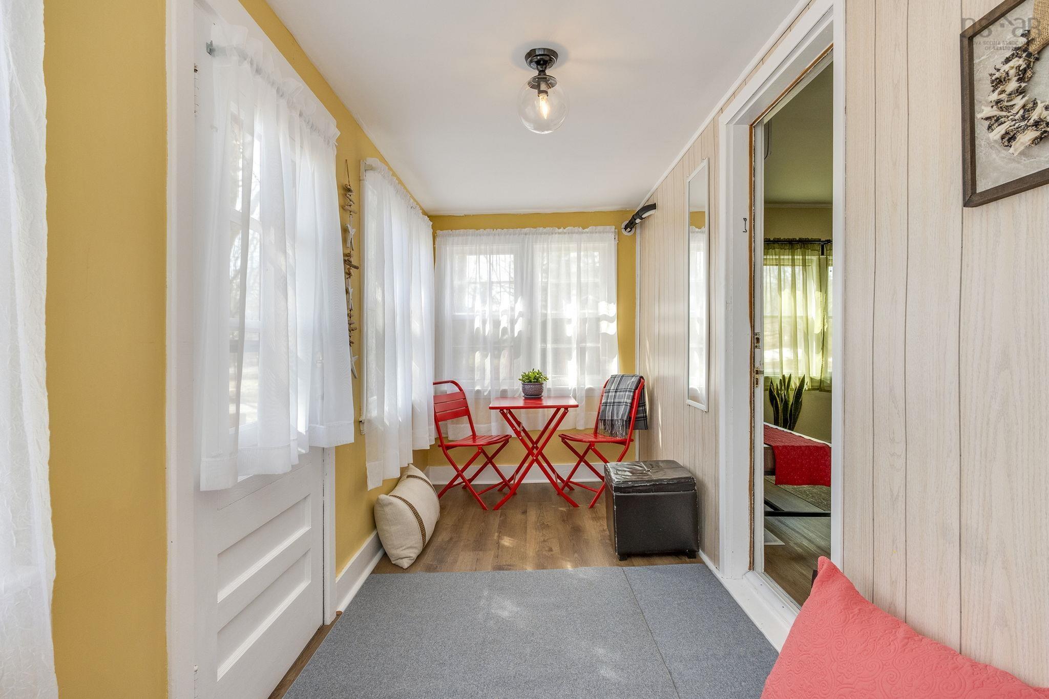 $345,000.00: 35 Pleasant Street, Melvern Square