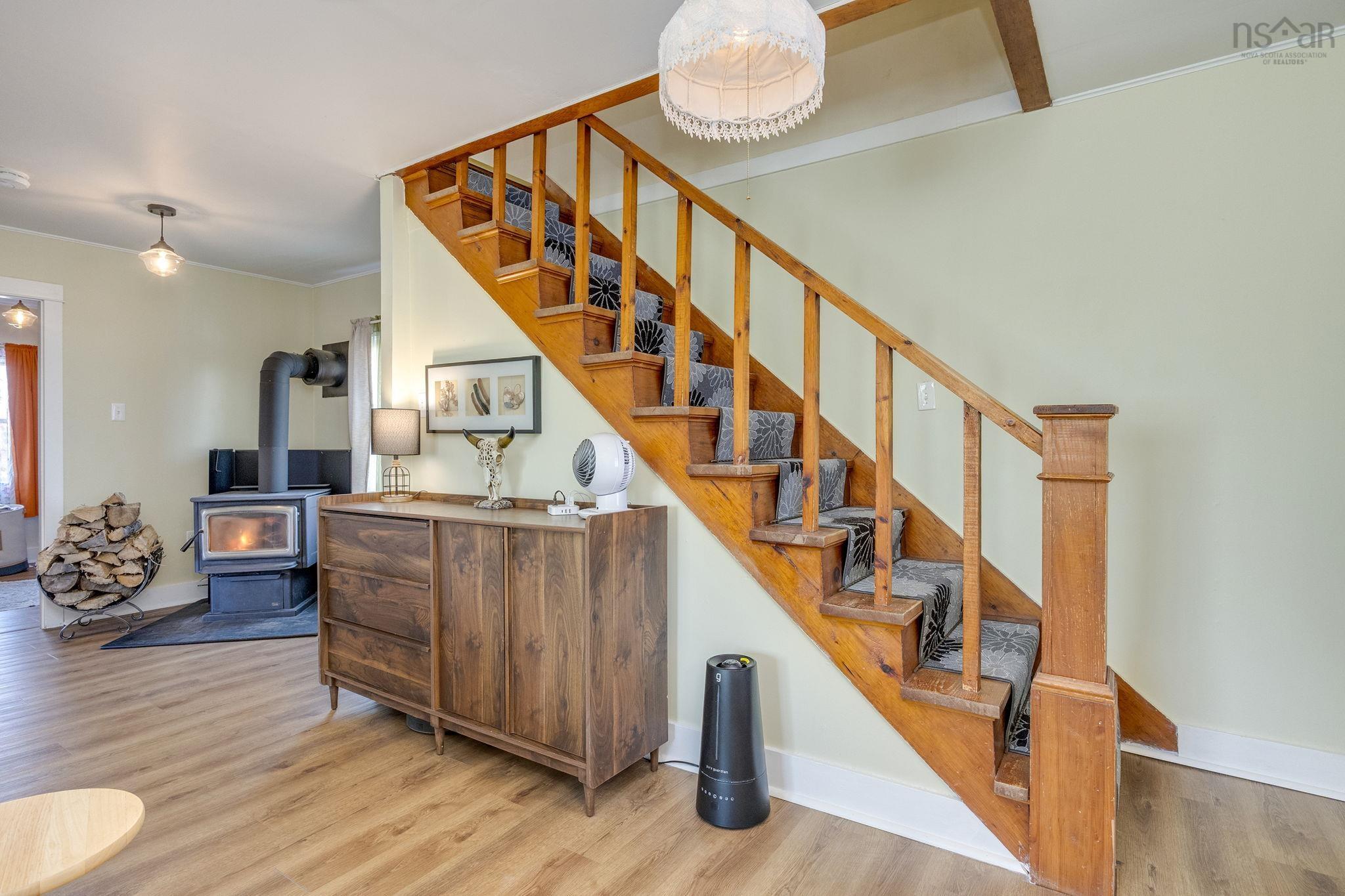 $345,000.00: 35 Pleasant Street, Melvern Square