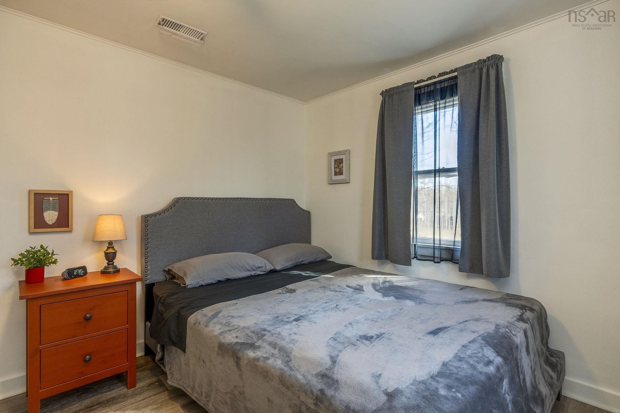 $345,000.00: 35 Pleasant Street, Melvern Square