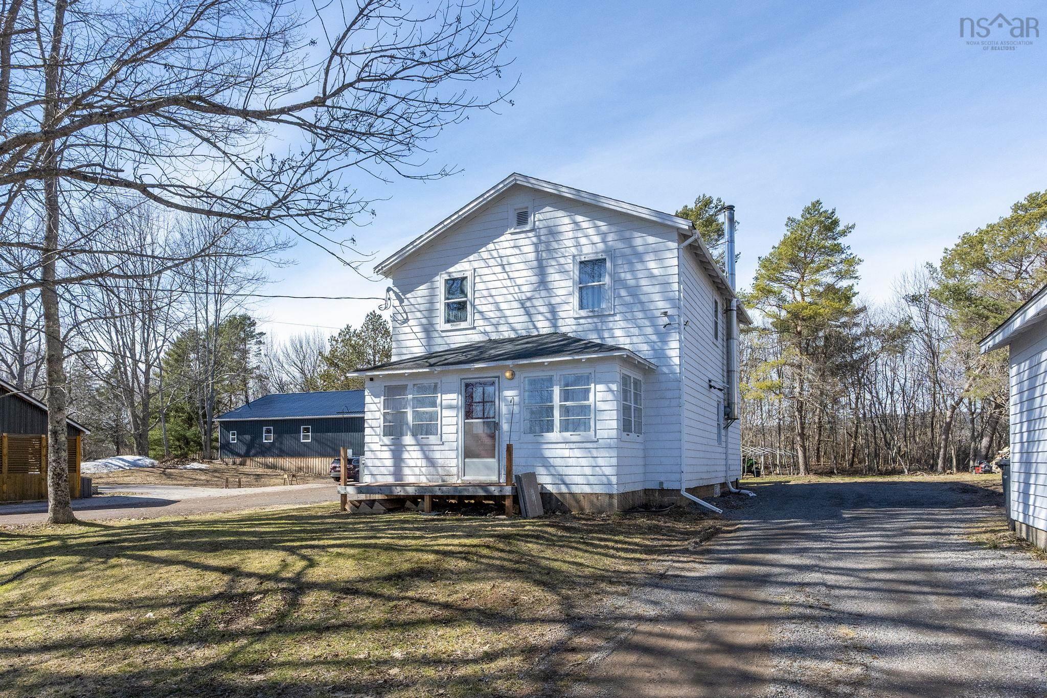 $345,000.00: 35 Pleasant Street, Melvern Square