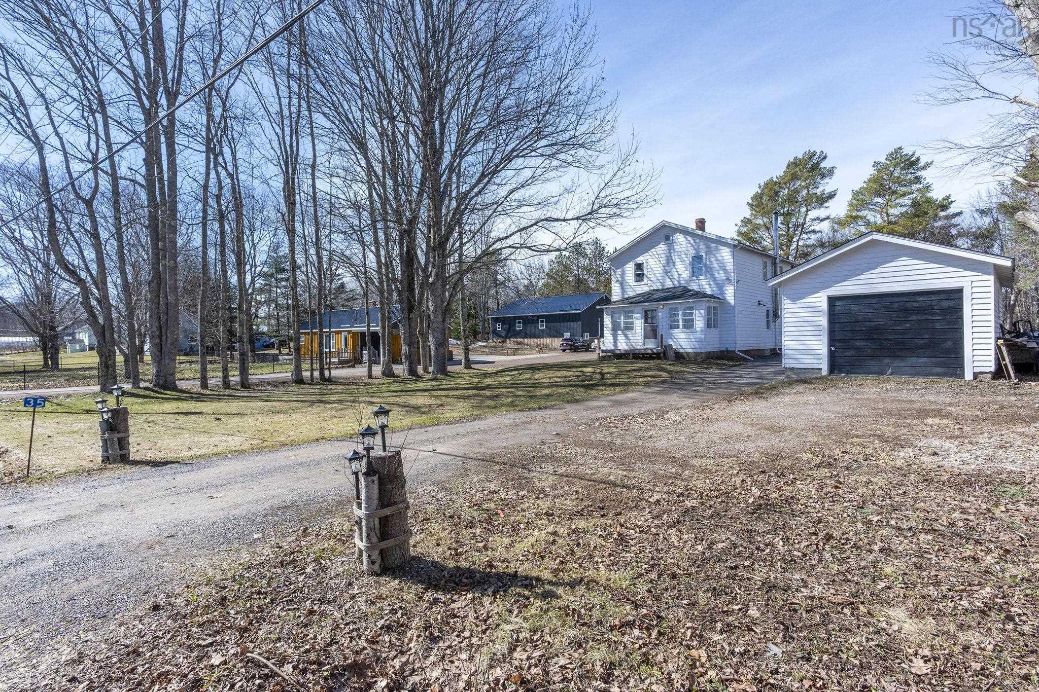 $345,000.00: 35 Pleasant Street, Melvern Square