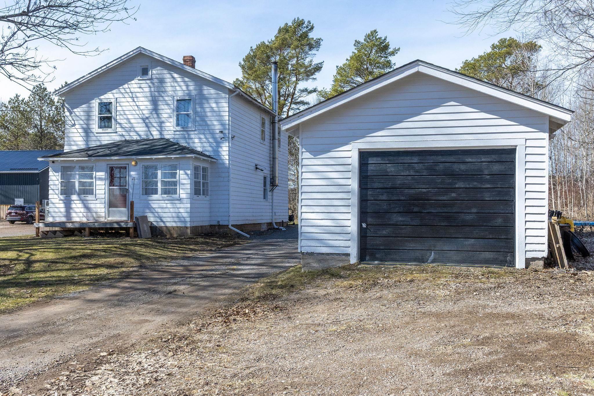 $345,000.00: 35 Pleasant Street, Melvern Square