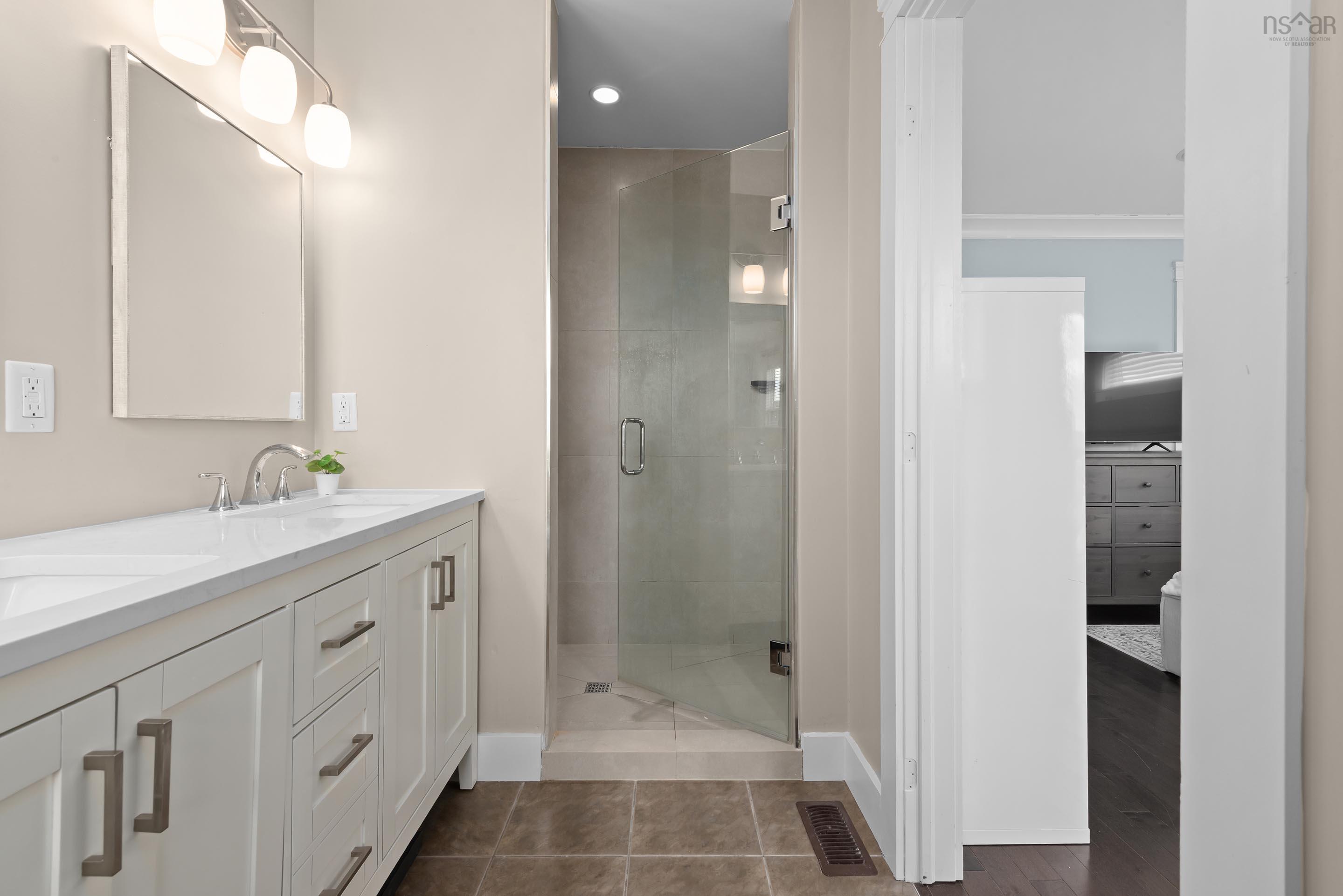 $634,900.00: 135 Maple Grove Avenue, Timberlea