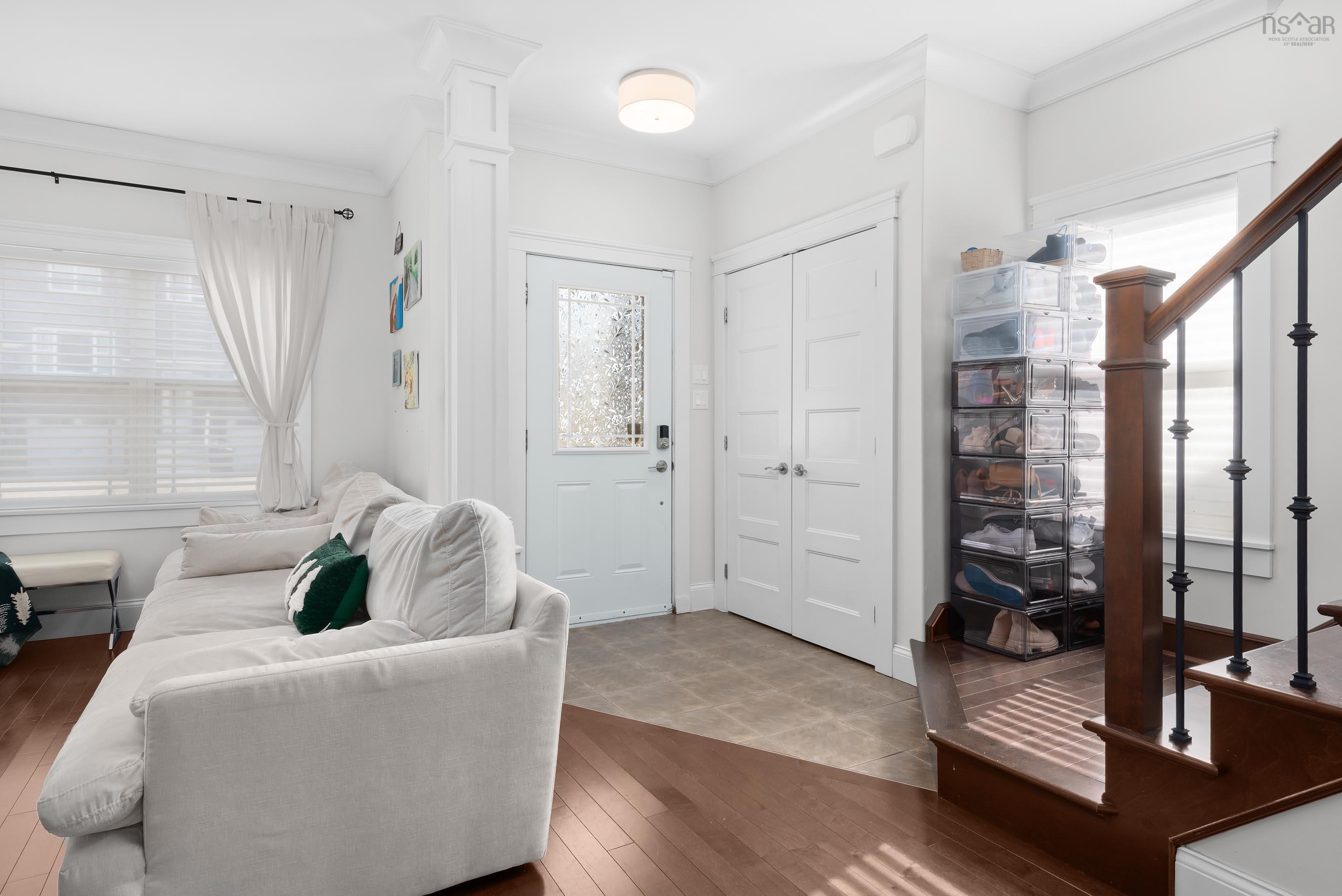 $634,900.00: 135 Maple Grove Avenue, Timberlea