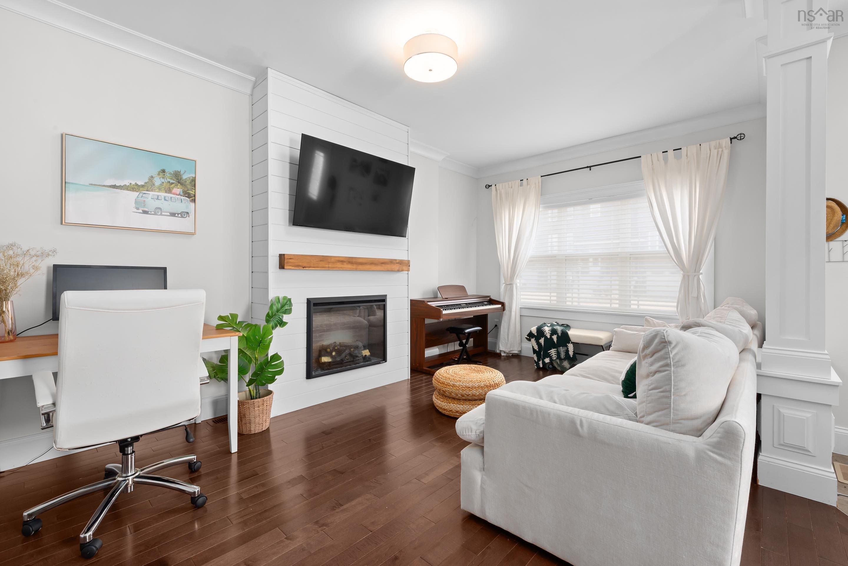 $634,900.00: 135 Maple Grove Avenue, Timberlea