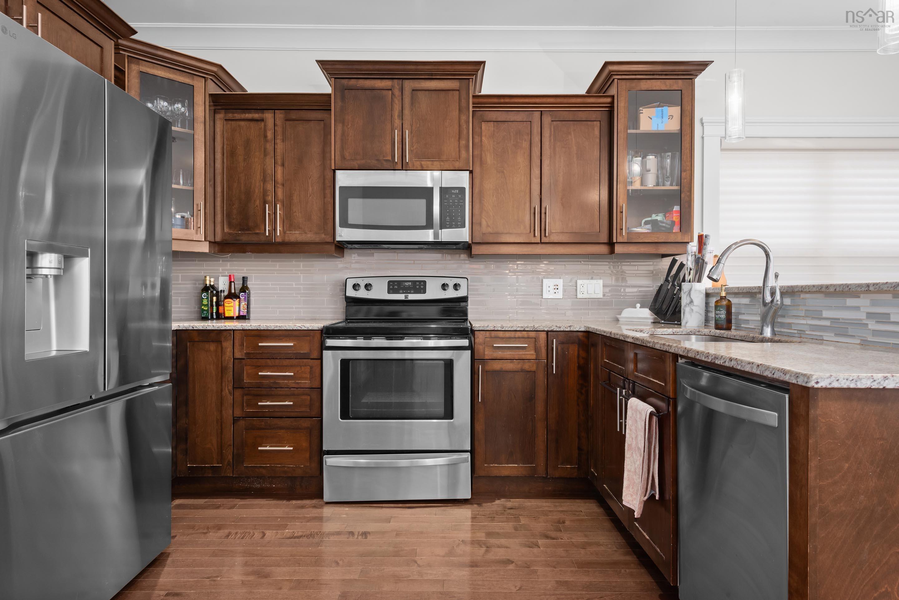 $634,900.00: 135 Maple Grove Avenue, Timberlea