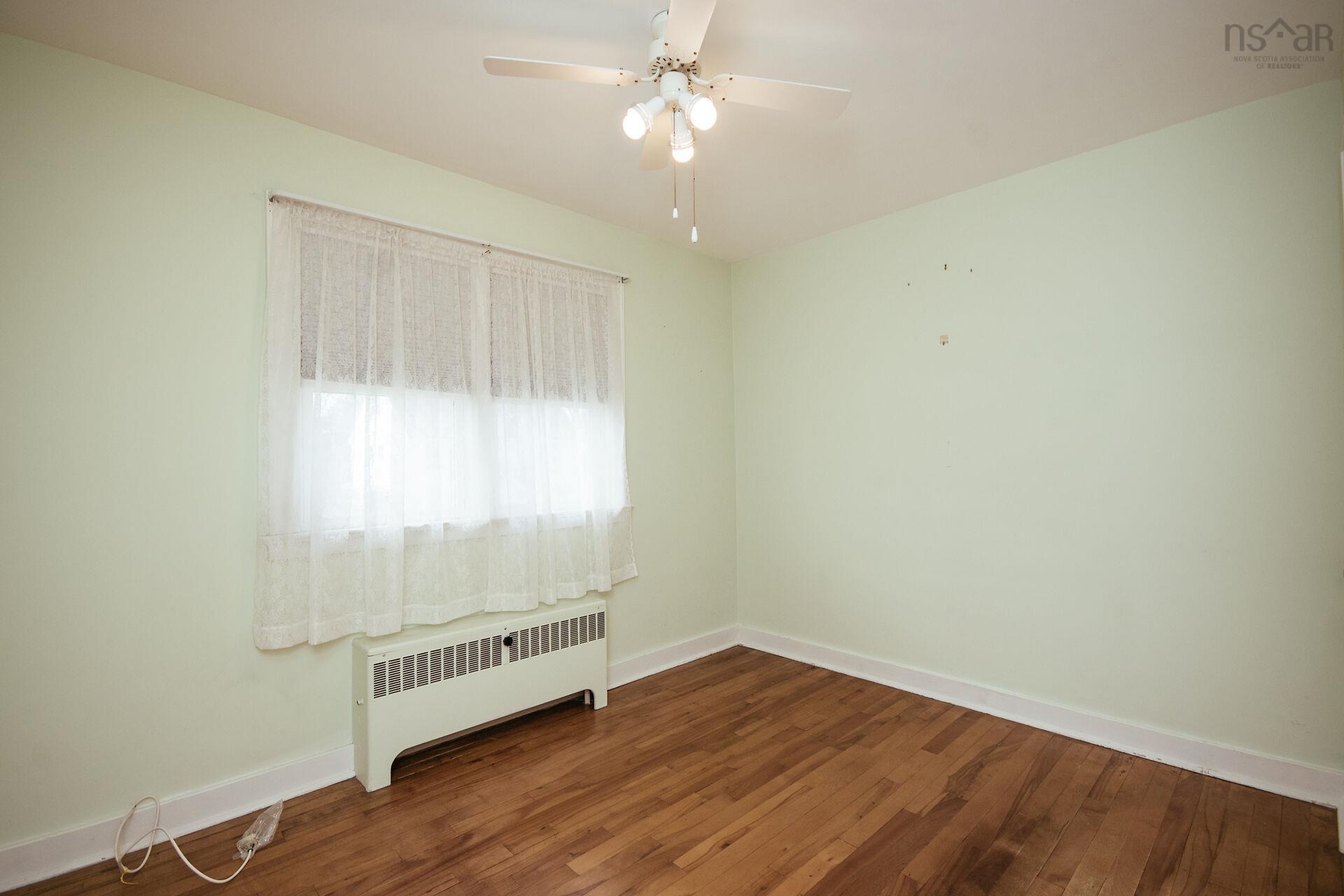 $698,000.00: 2879 RALPH DEVLIN Drive, Halifax