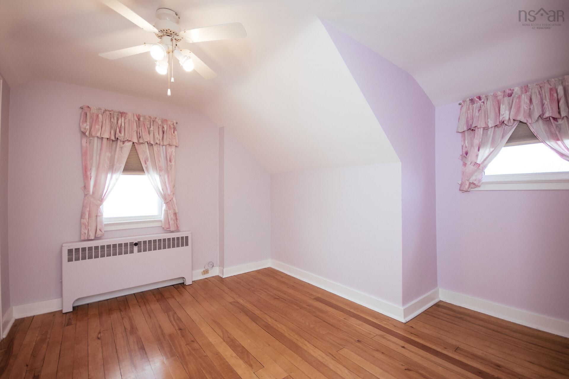 $698,000.00: 2879 RALPH DEVLIN Drive, Halifax