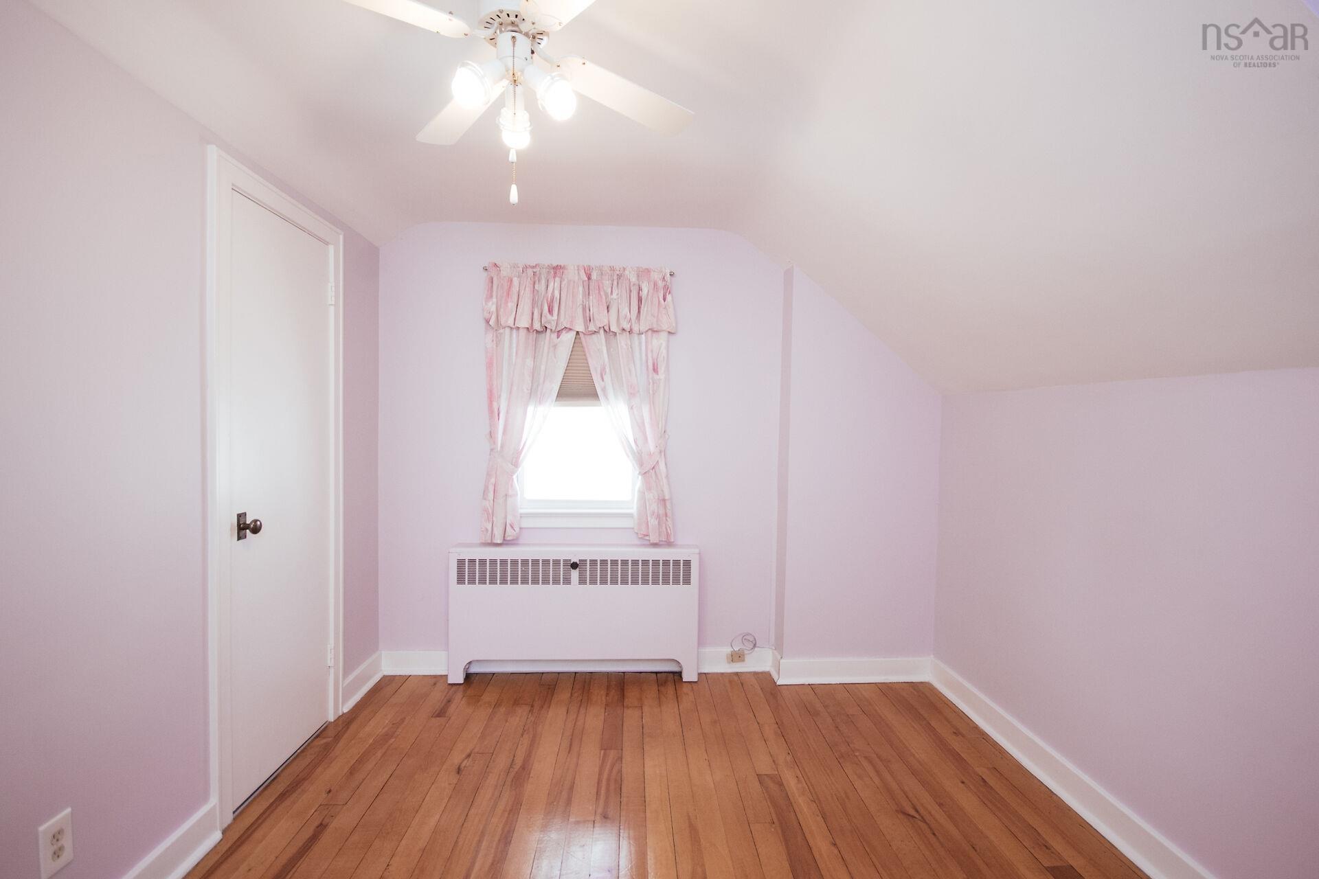 $698,000.00: 2879 RALPH DEVLIN Drive, Halifax