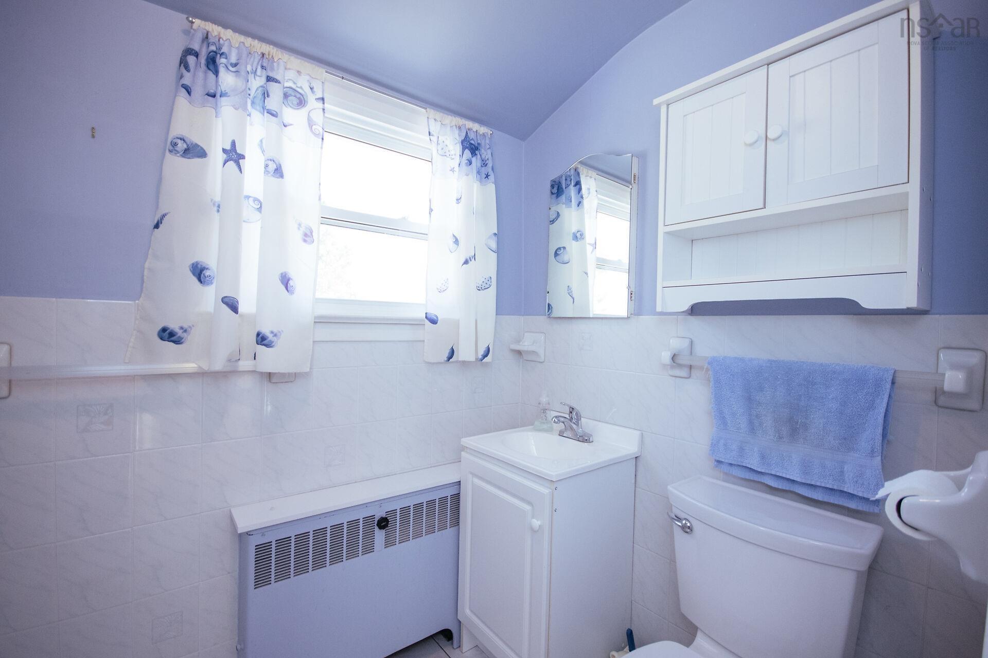 $698,000.00: 2879 RALPH DEVLIN Drive, Halifax