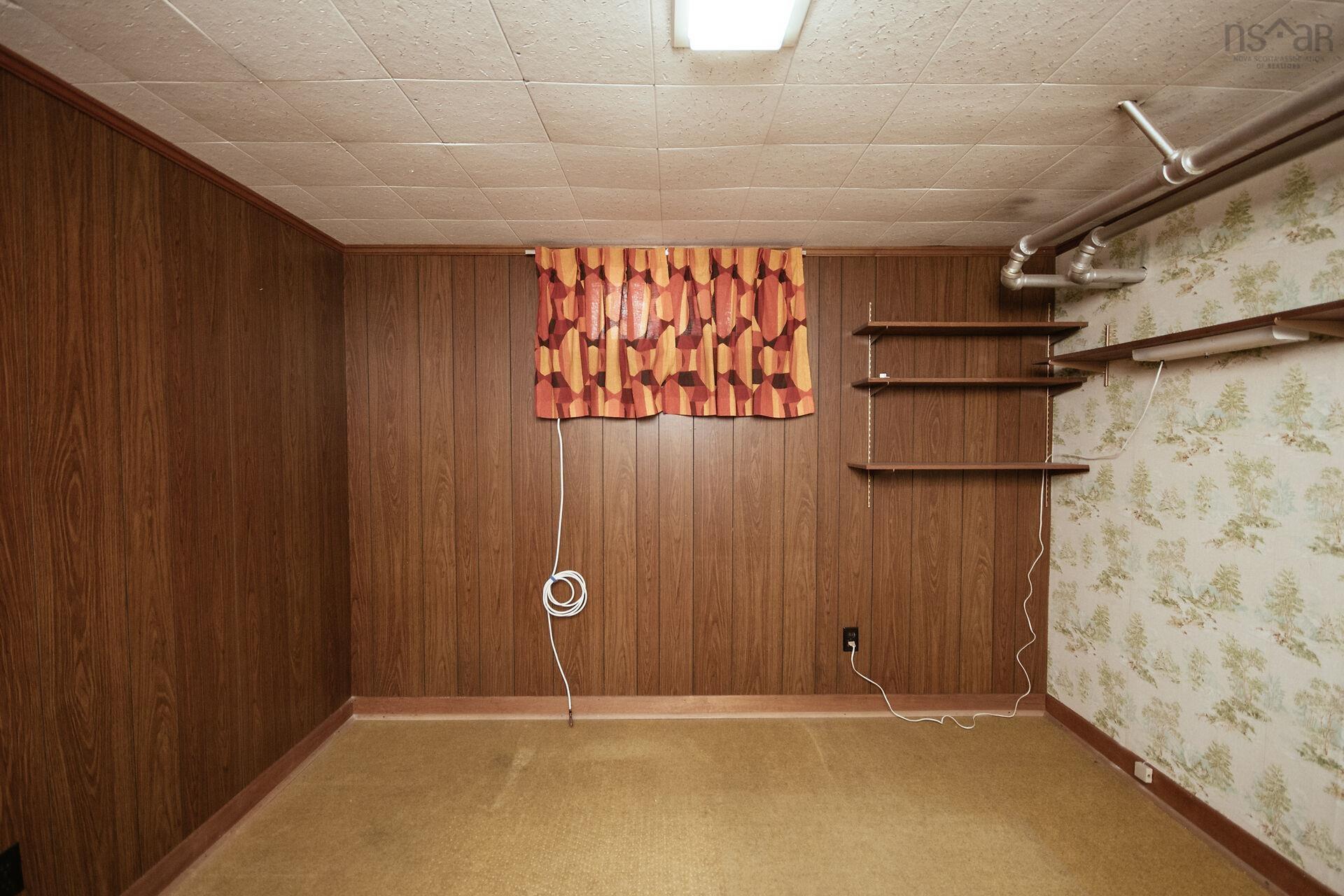 $698,000.00: 2879 RALPH DEVLIN Drive, Halifax