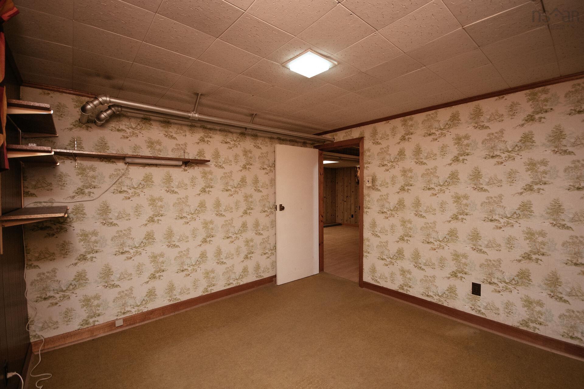 $698,000.00: 2879 RALPH DEVLIN Drive, Halifax