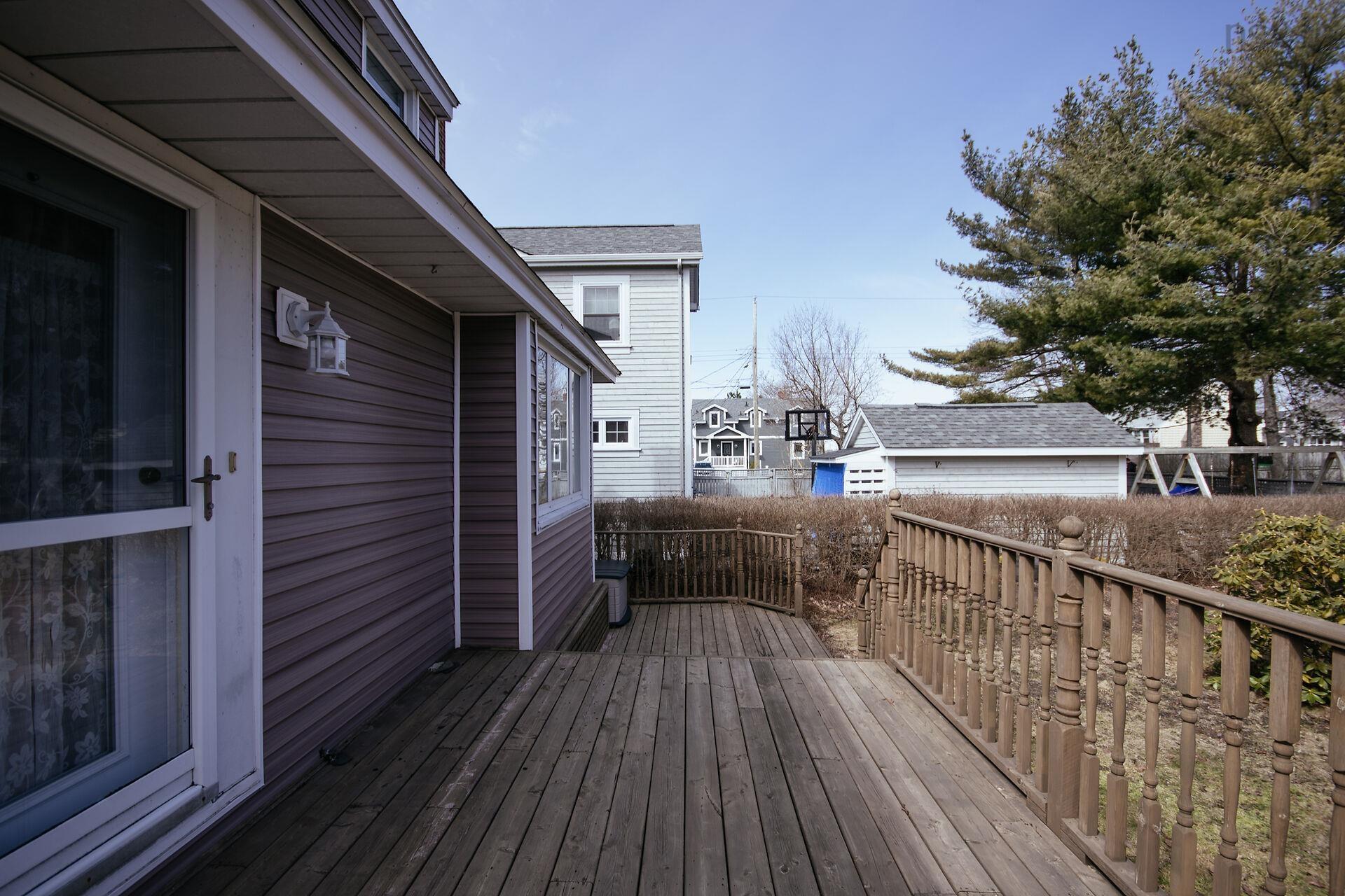 $698,000.00: 2879 RALPH DEVLIN Drive, Halifax