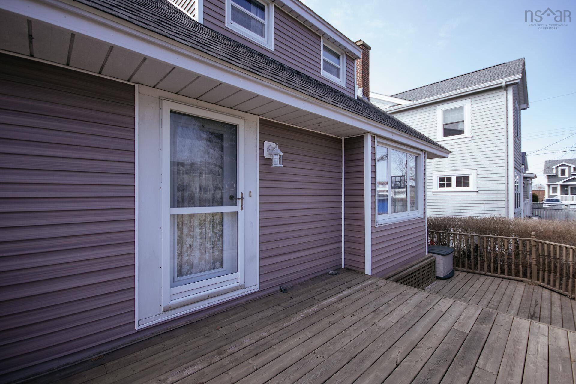 $698,000.00: 2879 RALPH DEVLIN Drive, Halifax