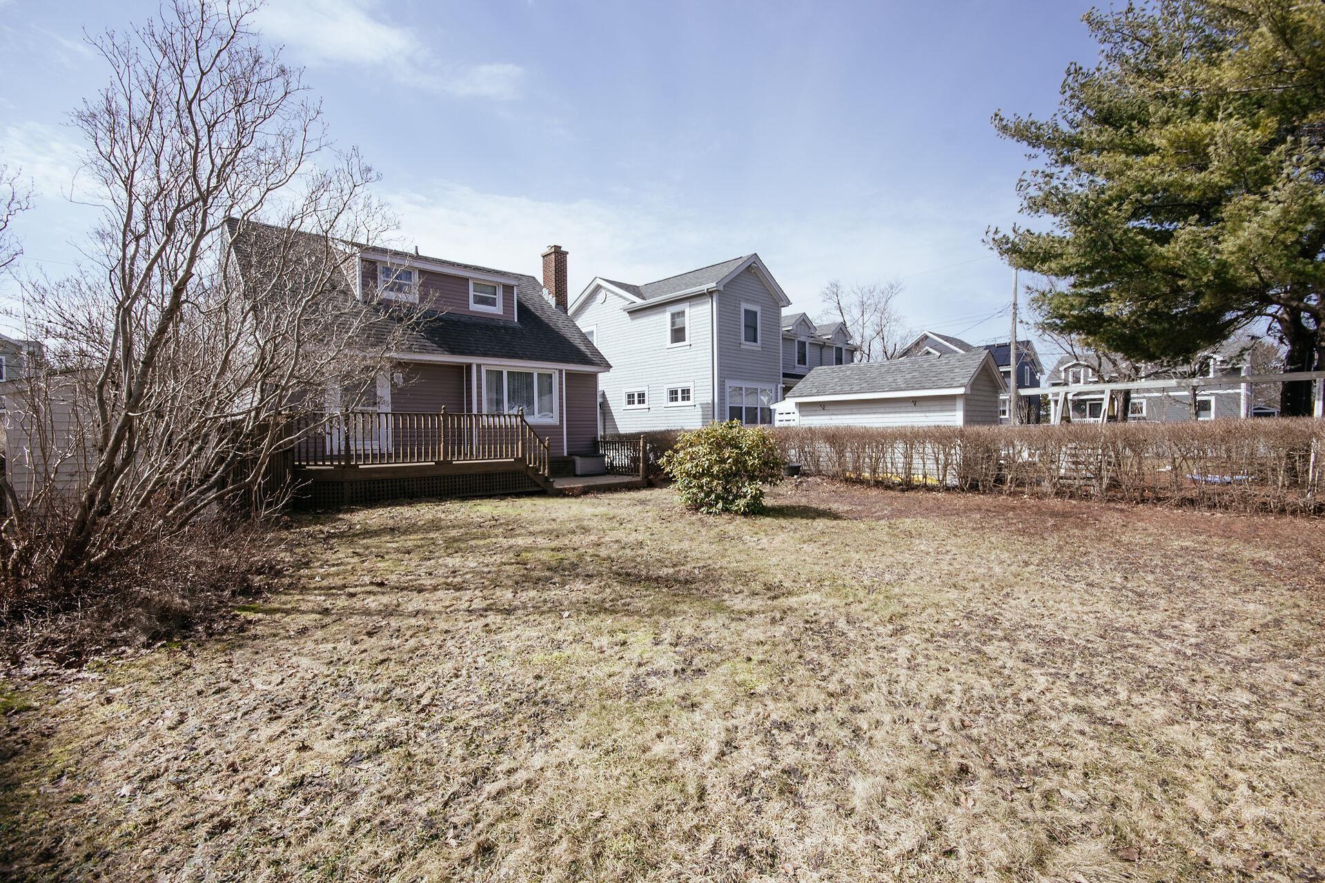 $698,000.00: 2879 RALPH DEVLIN Drive, Halifax