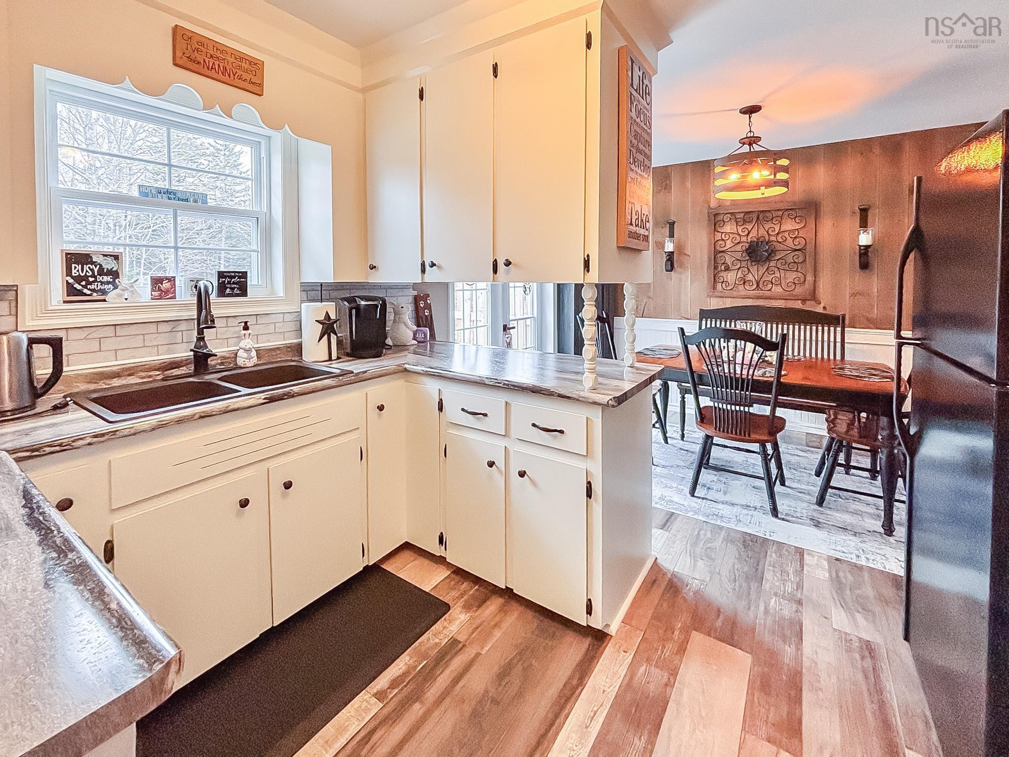 $439,000.00: 660 Pine Grove Road, Pine Grove