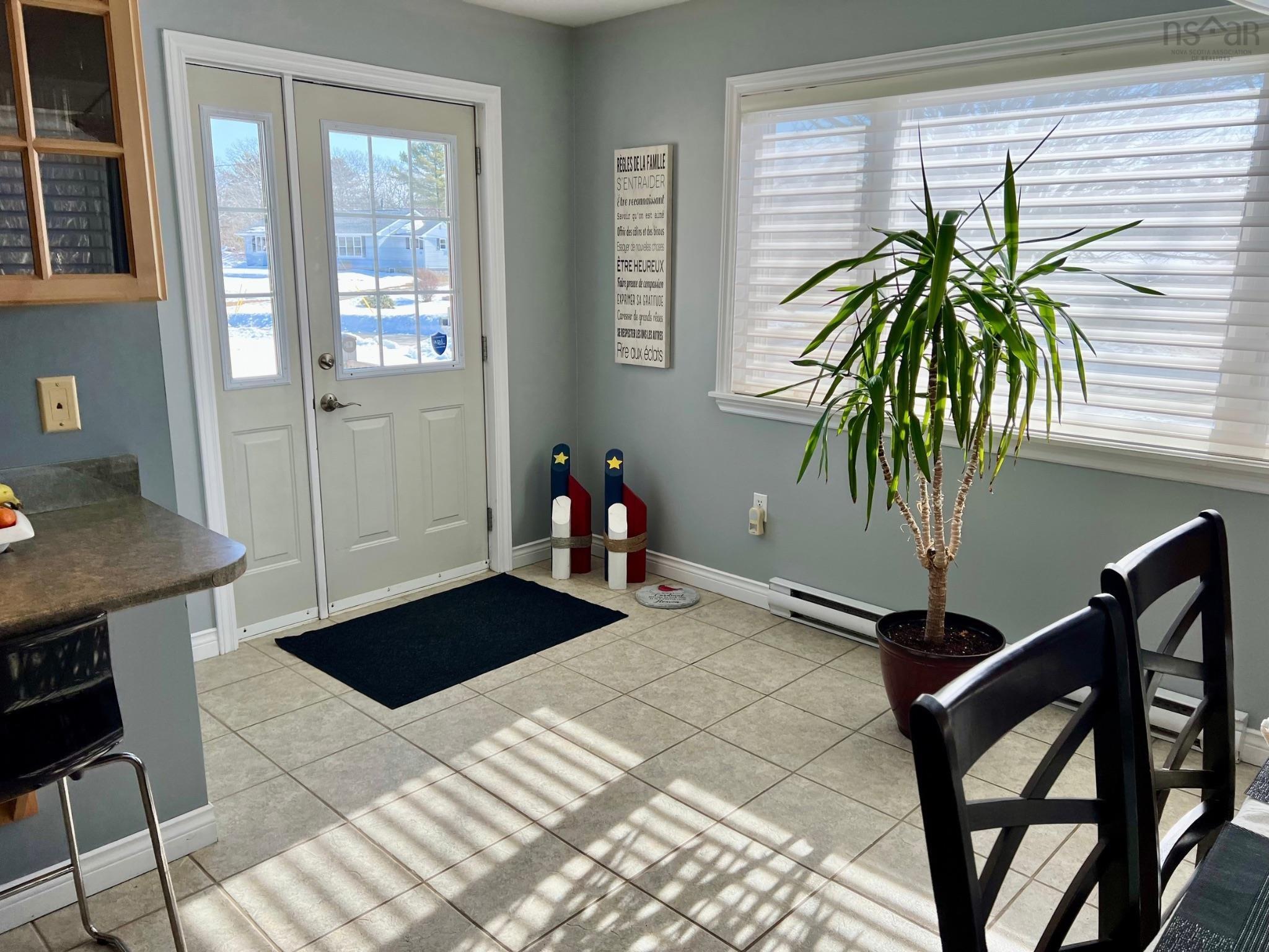 $425,000.00: 33 Oak Road, Belleville South