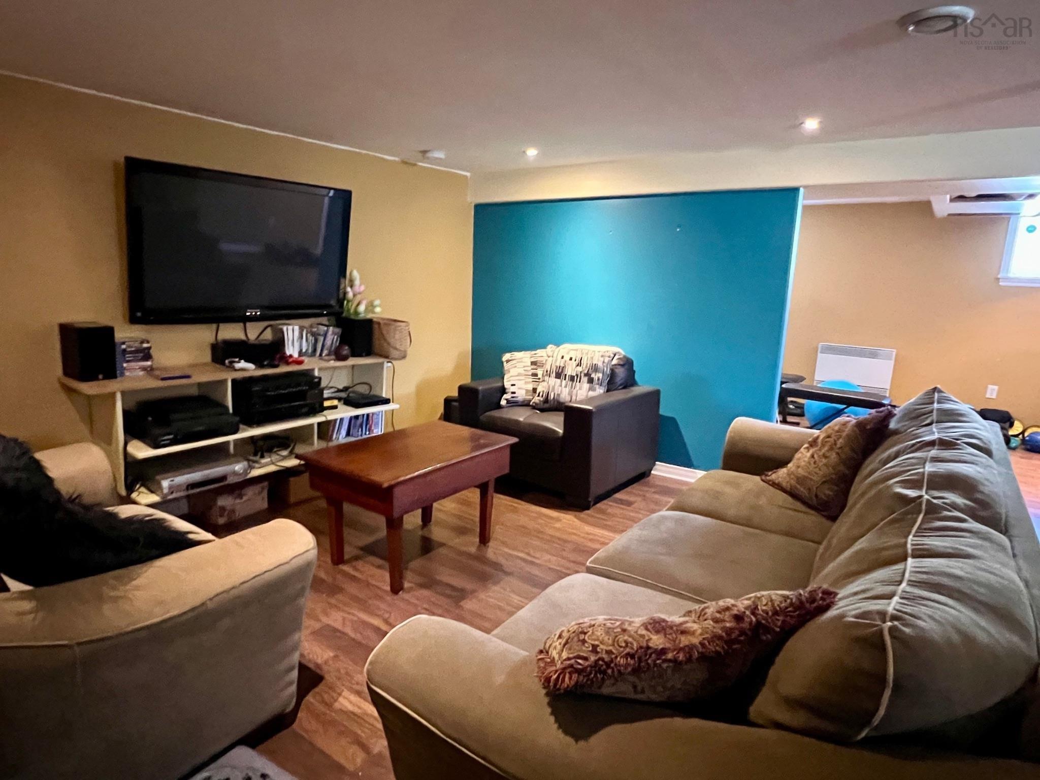 $425,000.00: 33 Oak Road, Belleville South