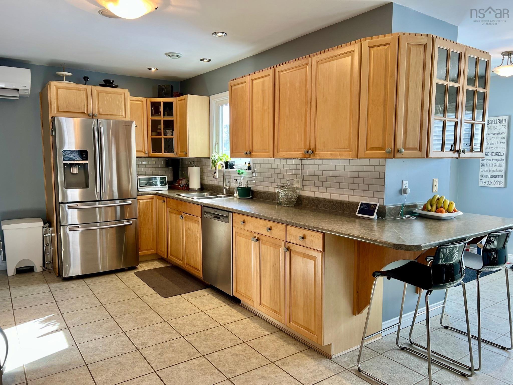 $425,000.00: 33 Oak Road, Belleville South