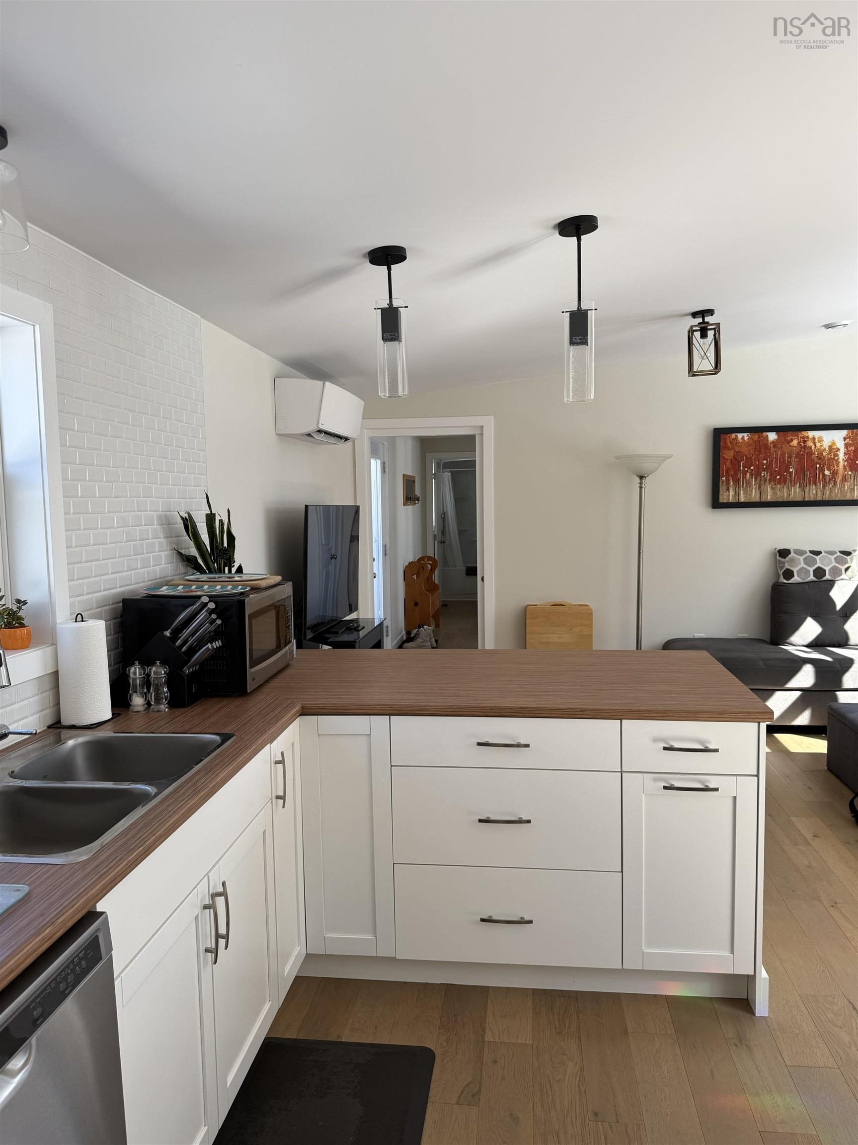 $389,000.00: 58 Golden Shore Lane, West Bay Marshes